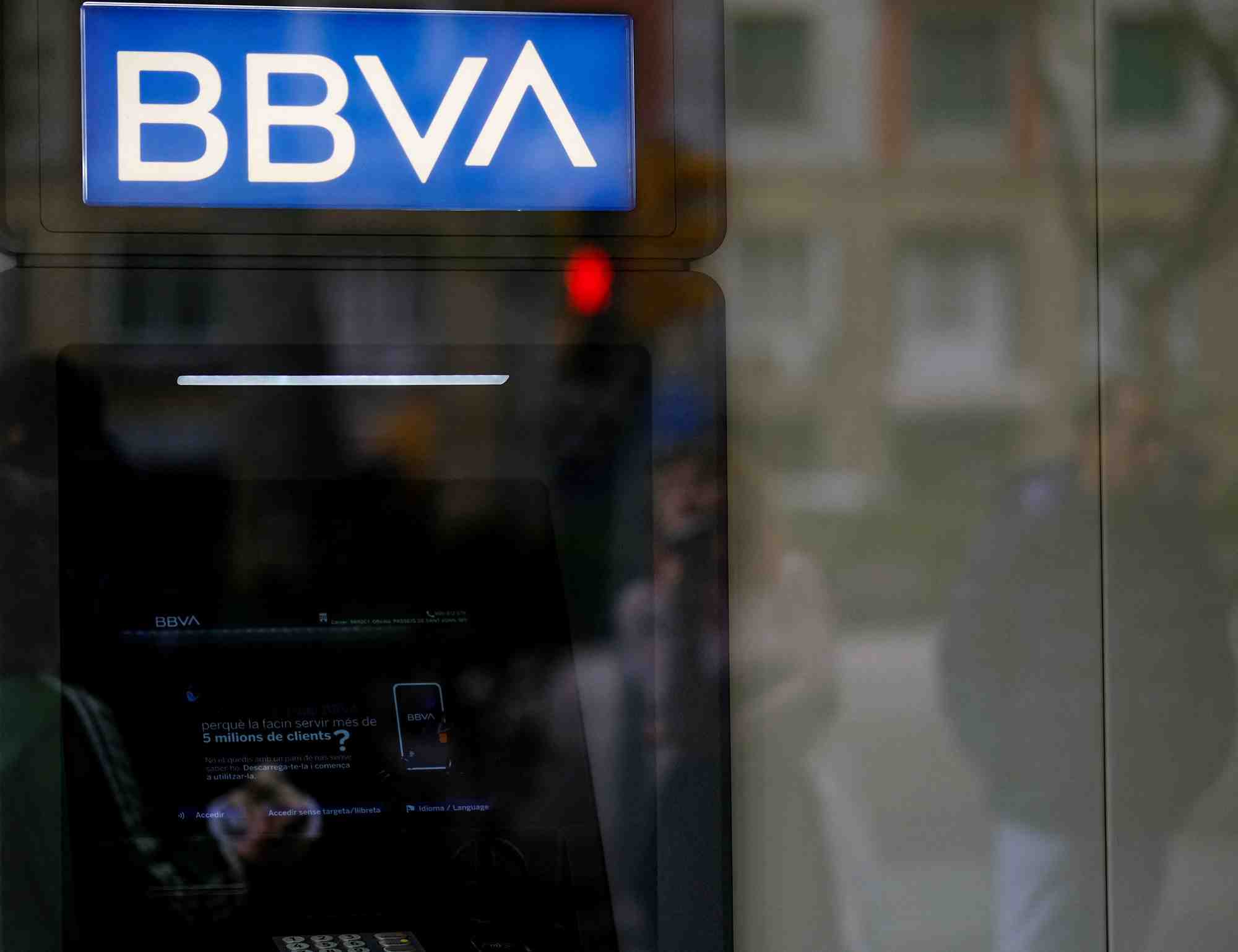 Un guichet automatique de la banque bbva