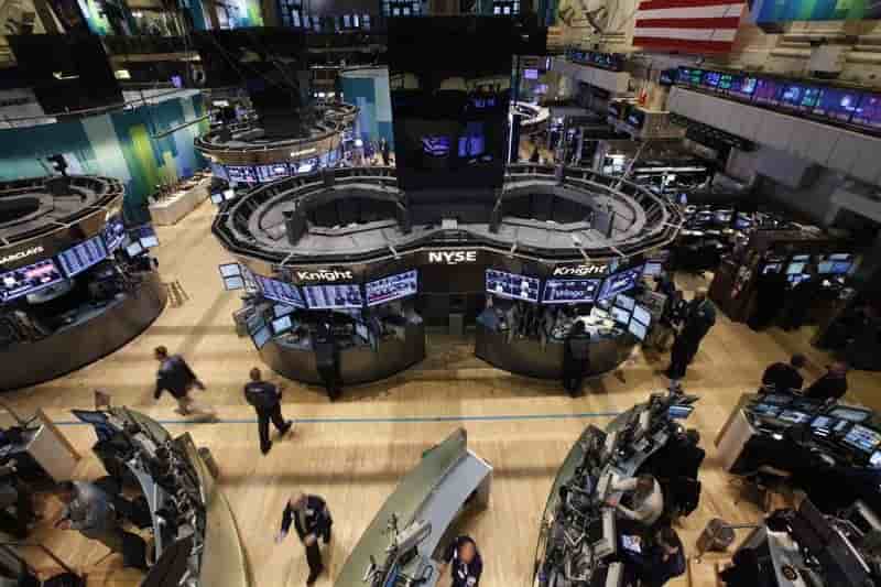 La bourse de new york finit sur une note de stabilite