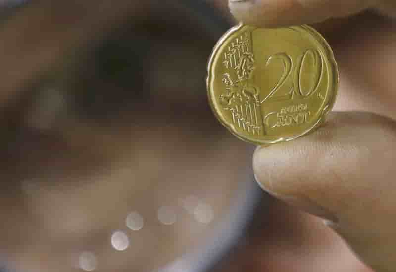 L'inflation s'est legerement redressee en fevrier a 1,3% l'an