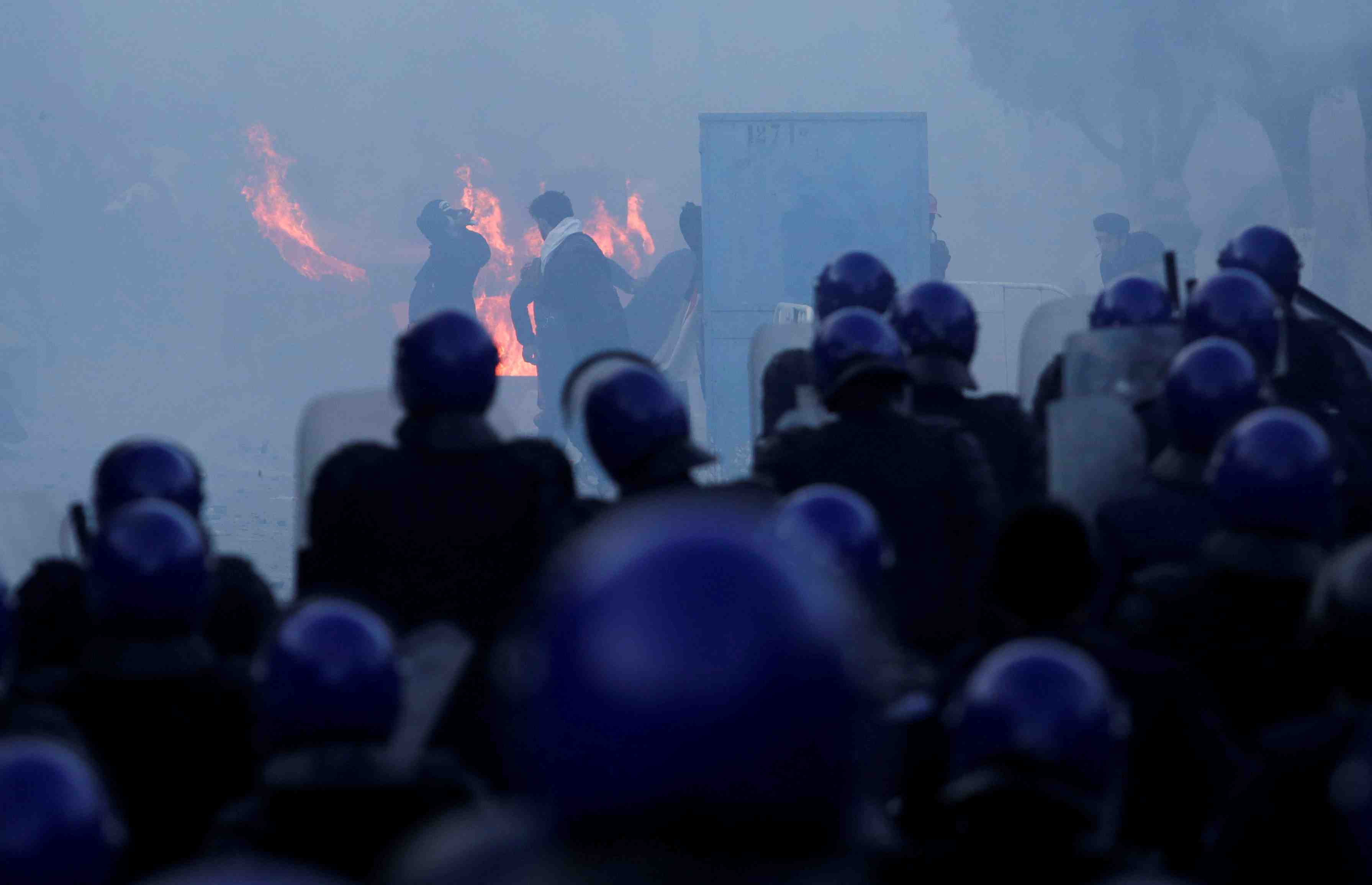 Nouvelle manifestation a alger contre la candidature de bouteflika