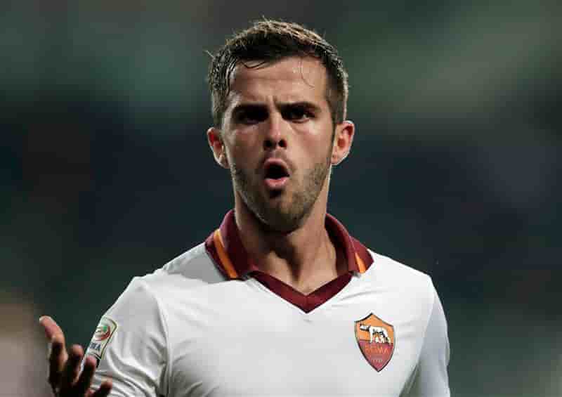 Football: Miralem Pjanic n'ira pas au PSG, dit la Roma