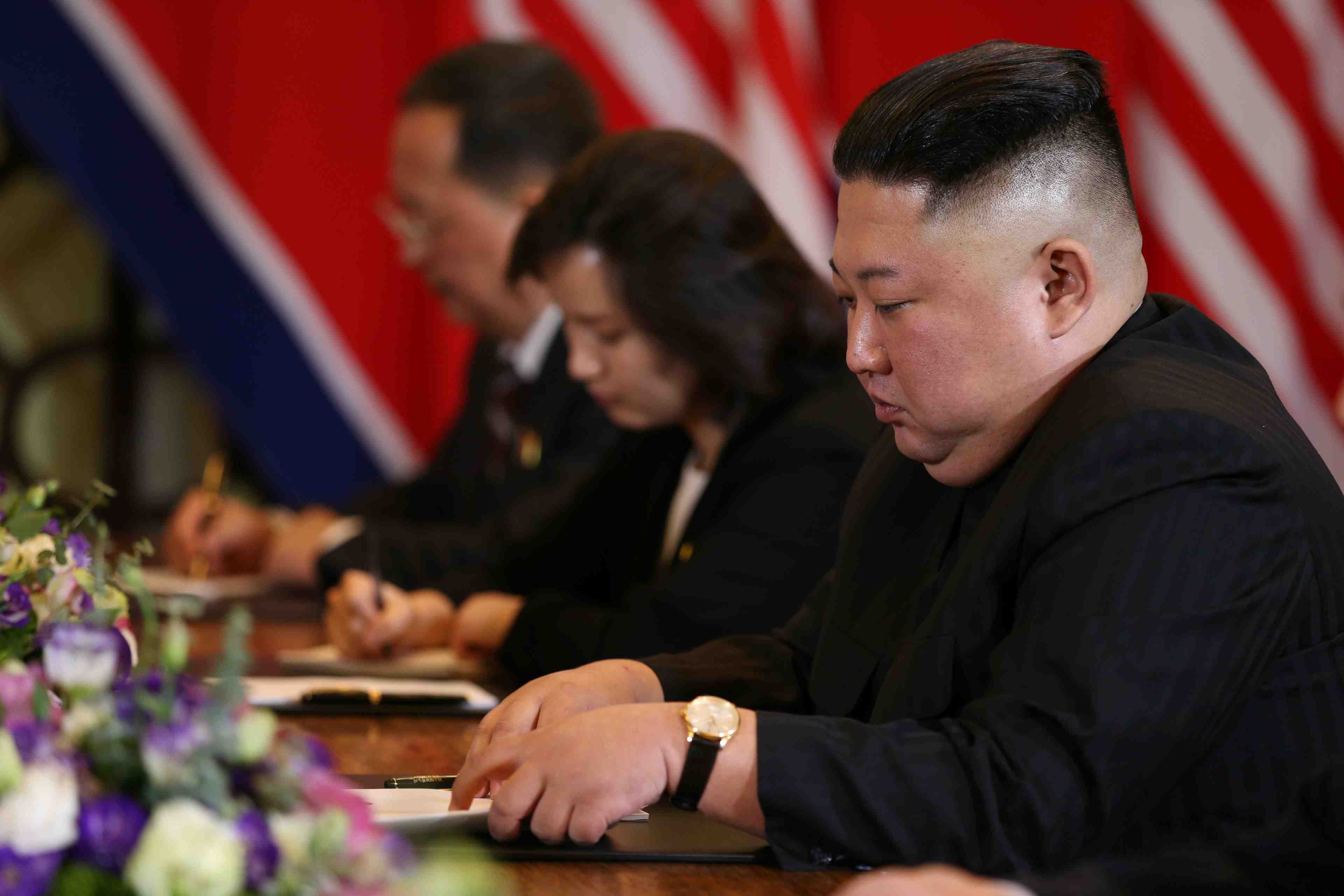 Les exigences de kim sur la levee des sanctions ont empeche un accord a hanoi, selon trump