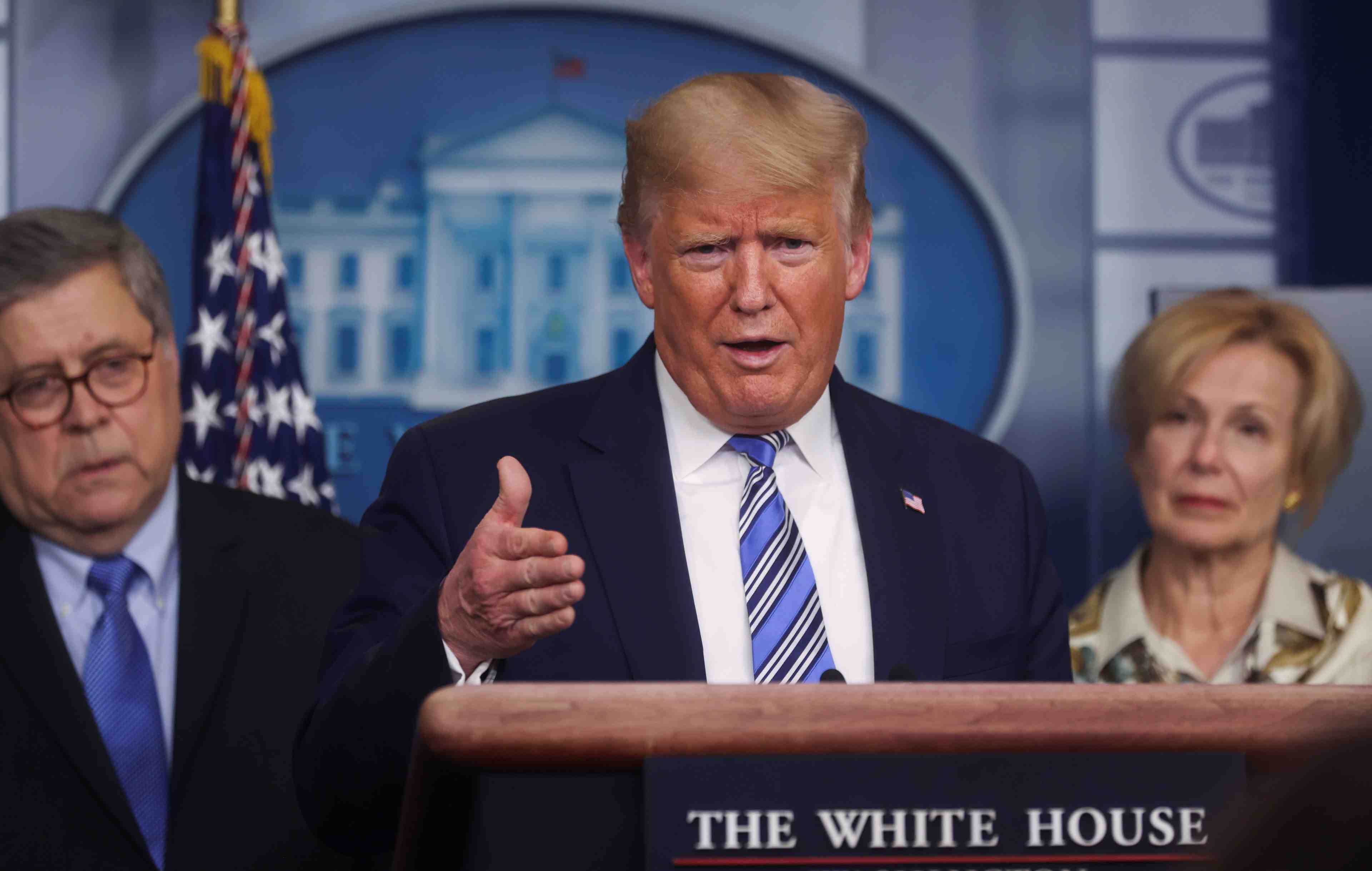 Usa: le coronavirus ne nuira pas longtemps a l'economie, assure trump