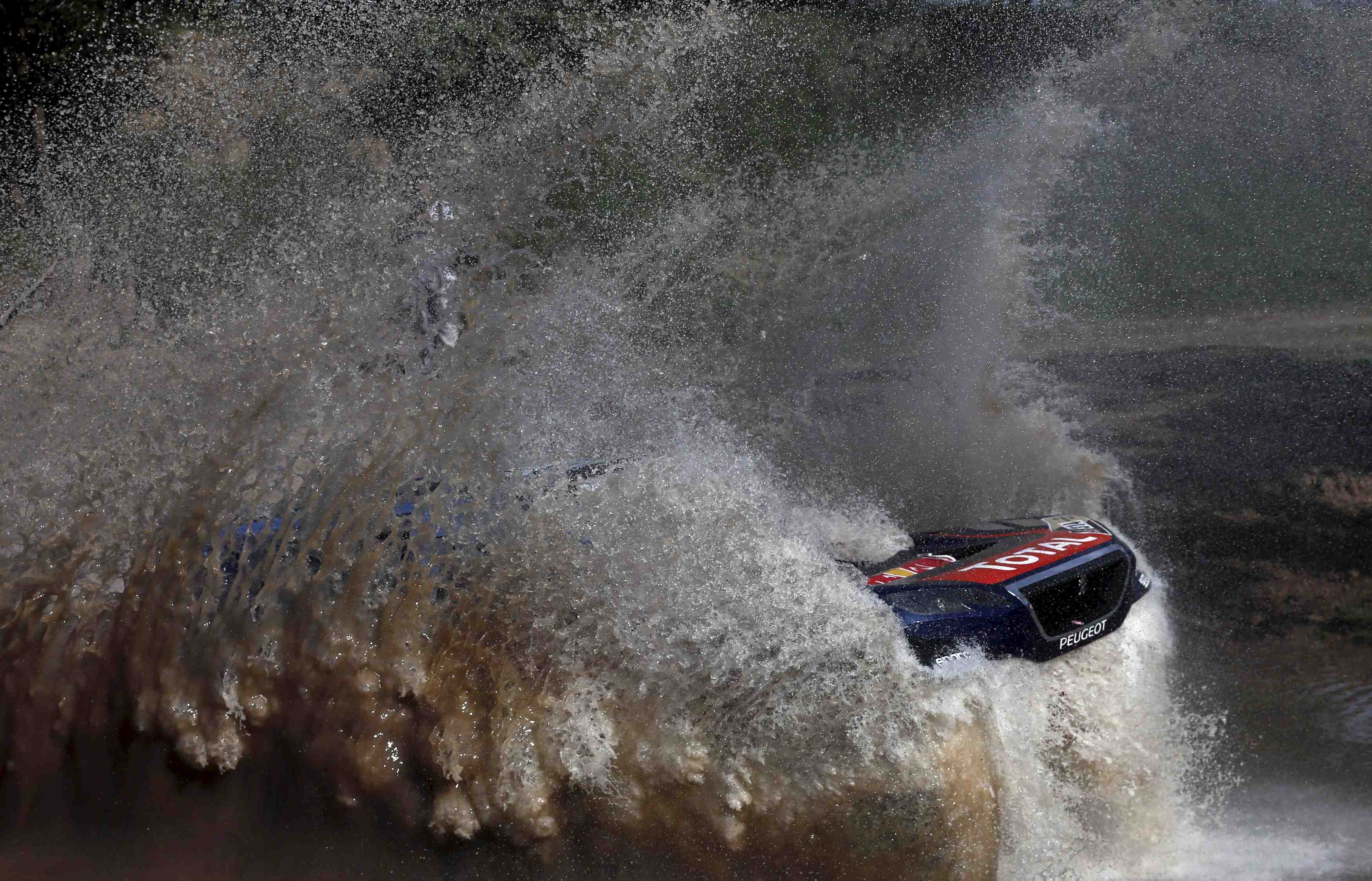 Le dakar continue de patauger