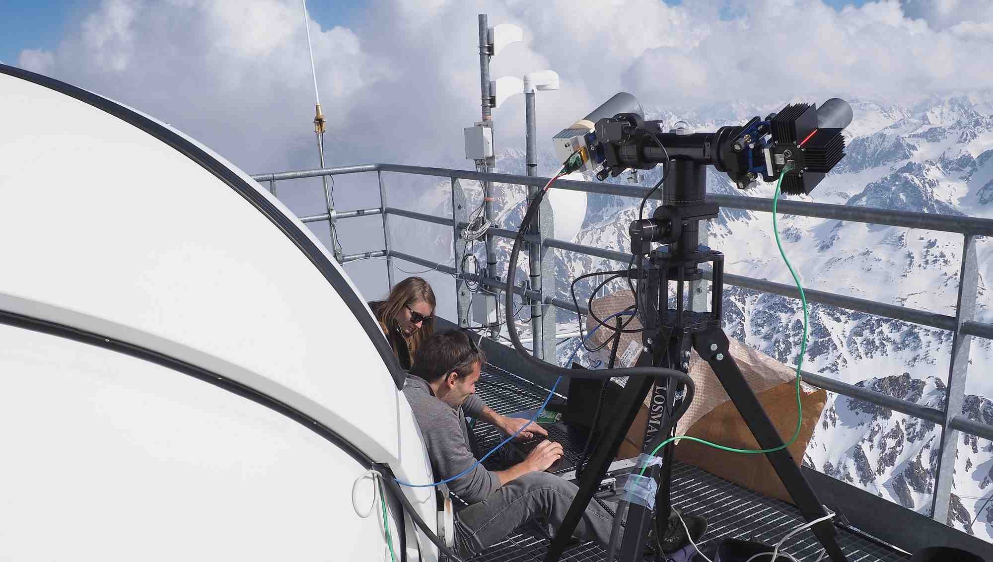 Campagne d'essais au sol du viseur d'étoiles diurne (Sodern et Safran Electronics & Defense) au Pic du Midi