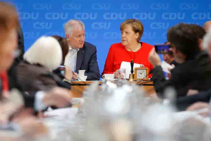 Merkel presente le programme de la cdu-csu