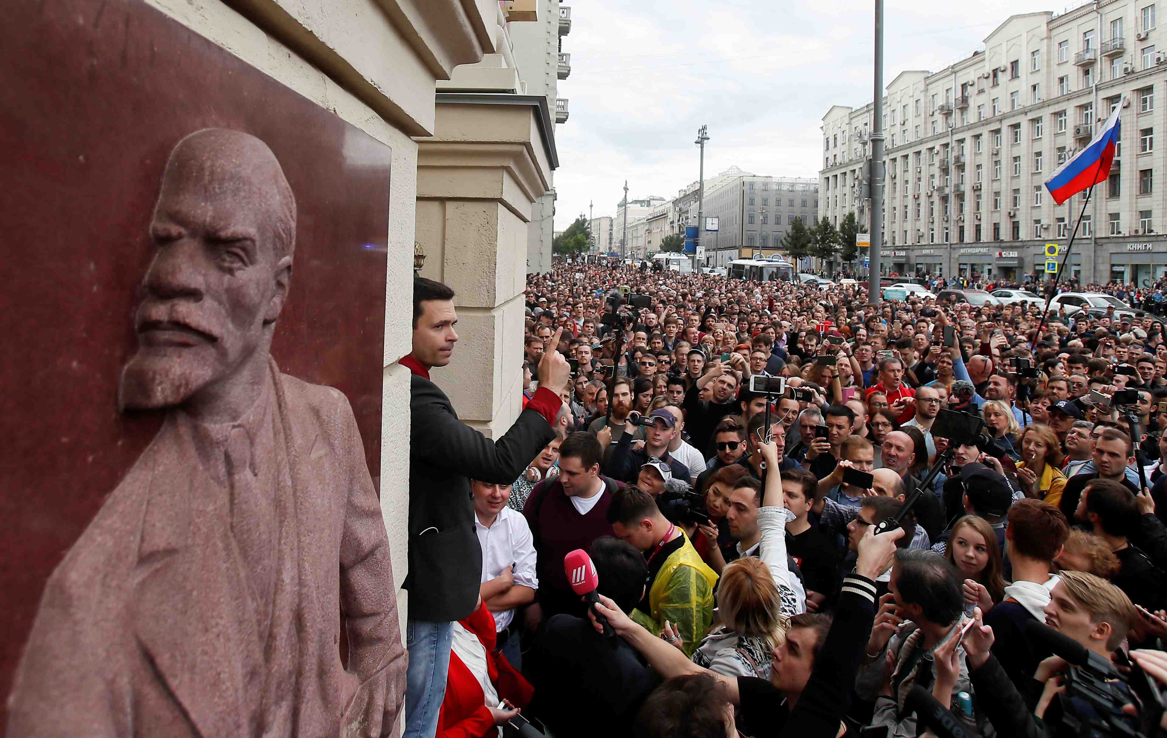 L'opposition russe denonce le rejet de ses candidatures a moscou