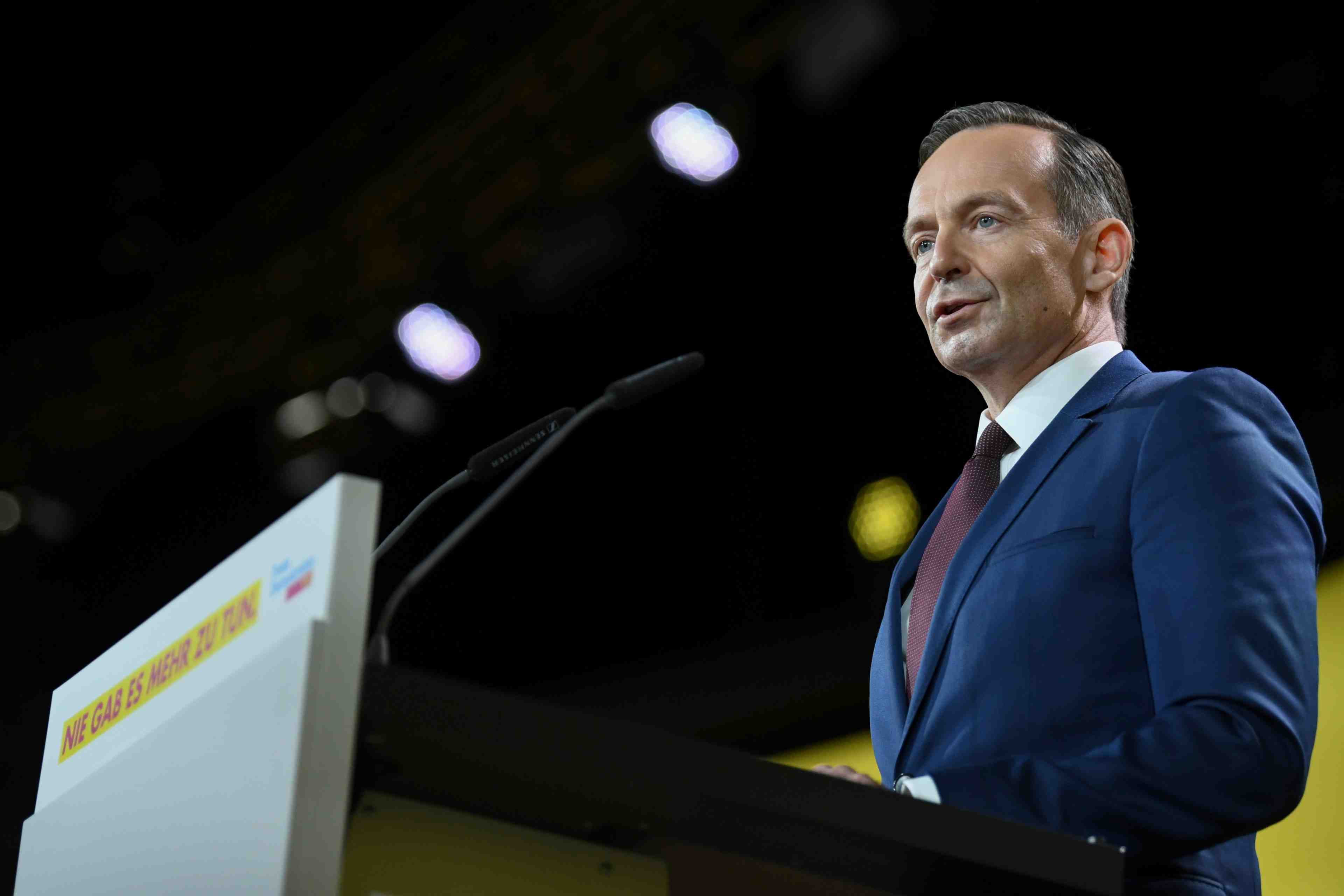 Allemagne: le fdp va encore discuter avec les verts avant de voir le spd et les conservateurs