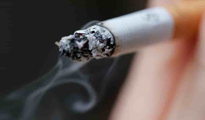 Le senat californien veut faire passer l'age legal de fumer a 21 ans