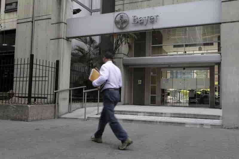 Bayer etudierait une offre de 40 milliards de dollars sur monsanto