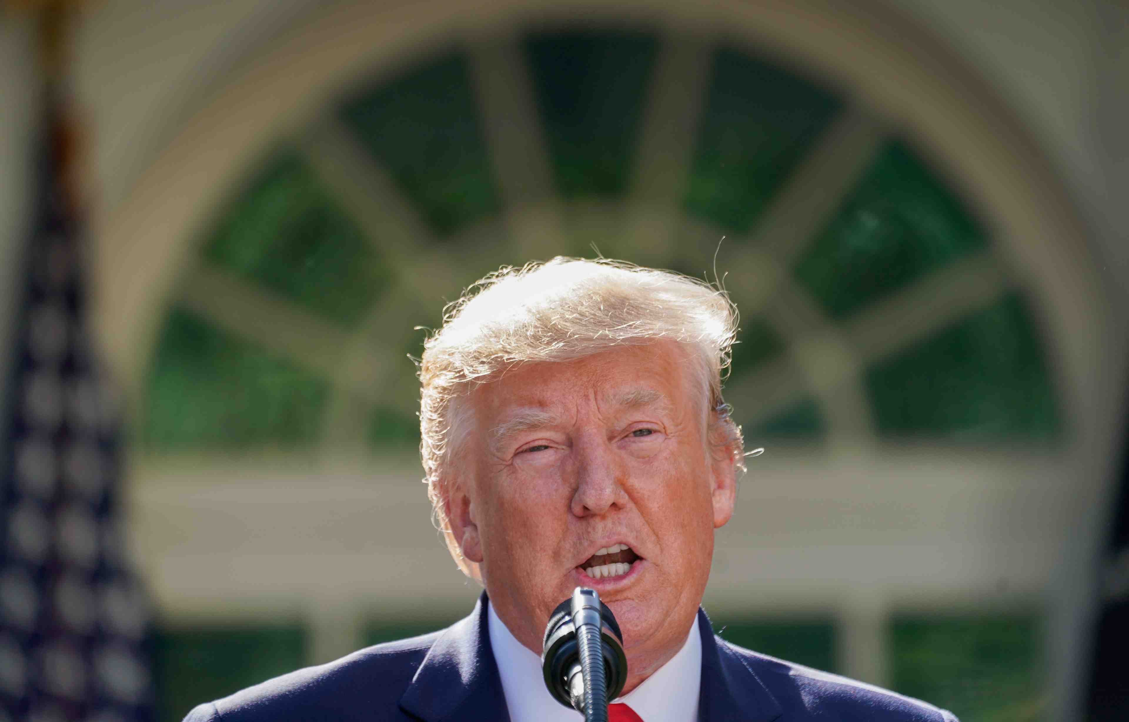 L'euro chute face au dollar et la fed ne fait rien, dit trump