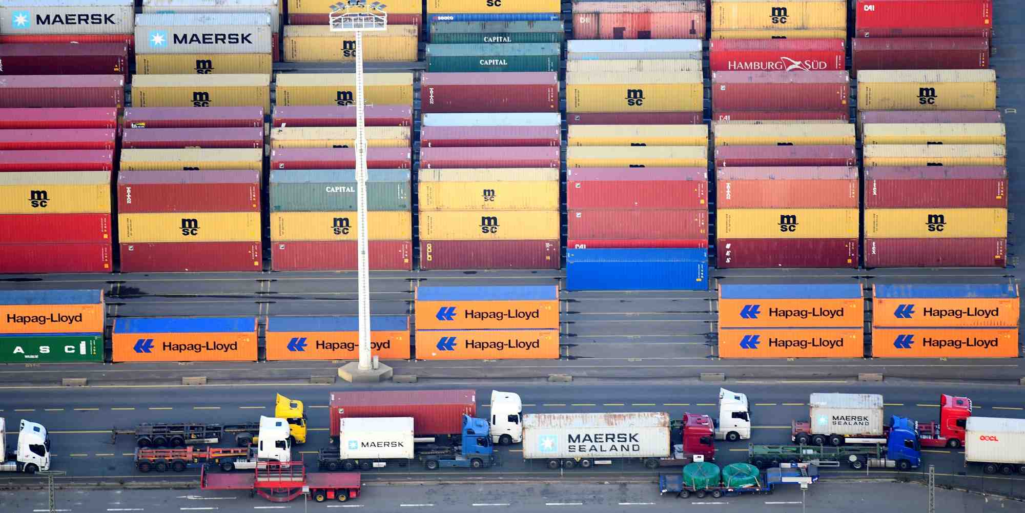 Donald Trump envisage d'imposer une surtaxe de 10% à 20% des droits de douane sur l'ensemble des produits entrants aux États-Unis, et même jusqu'à 60% voire 100% sur ceux venant de Chine.