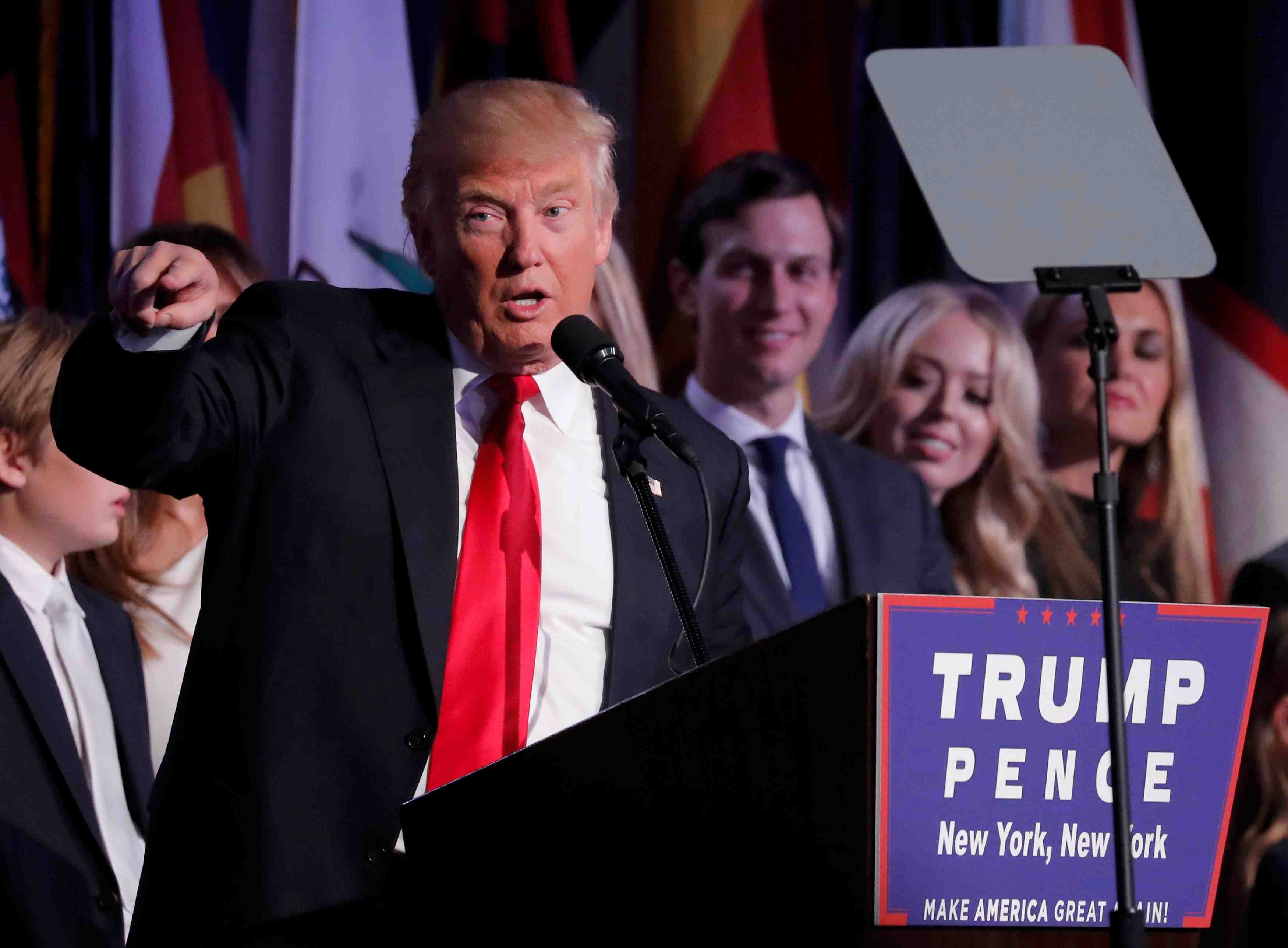 Plusieurs dirigeants politiques francais reagissent a la victoire de trump