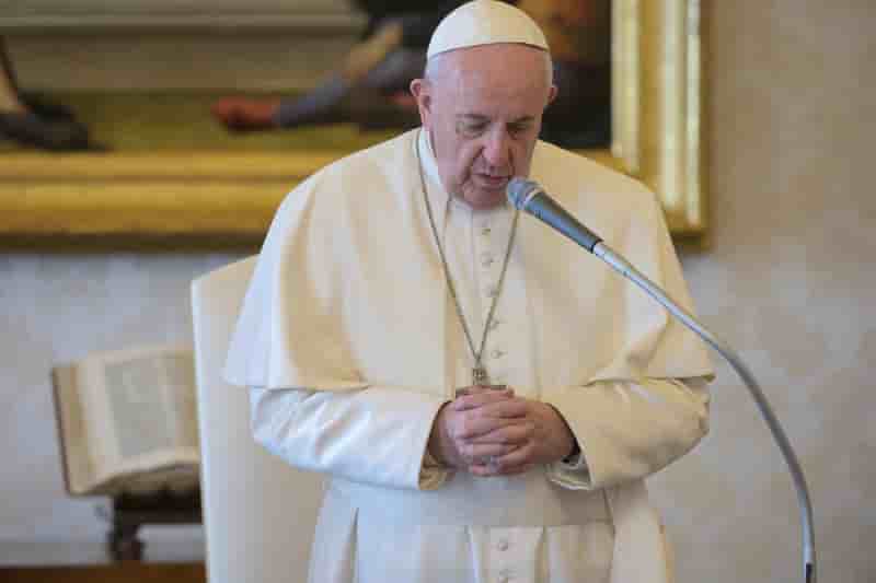 Un "notre pere" a travers le monde contre la pandemie de coronavirus