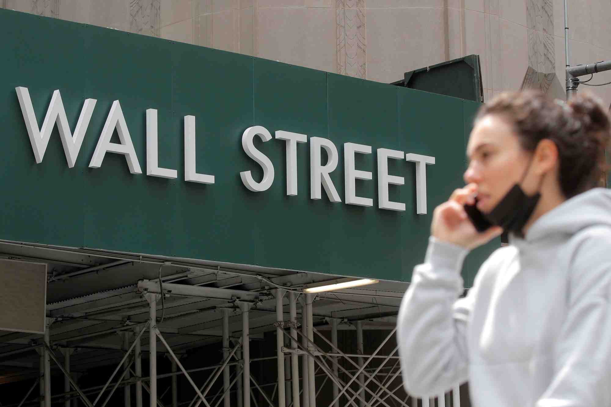 Wall street en ordre disperse a l'ouverture
