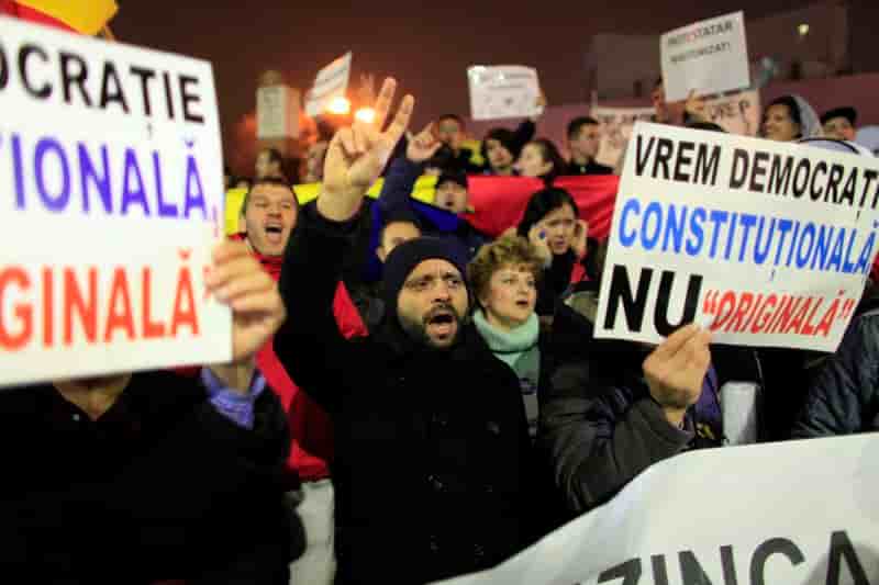Nouvelles manifestations en Roumanie à deux jours du scrutin
