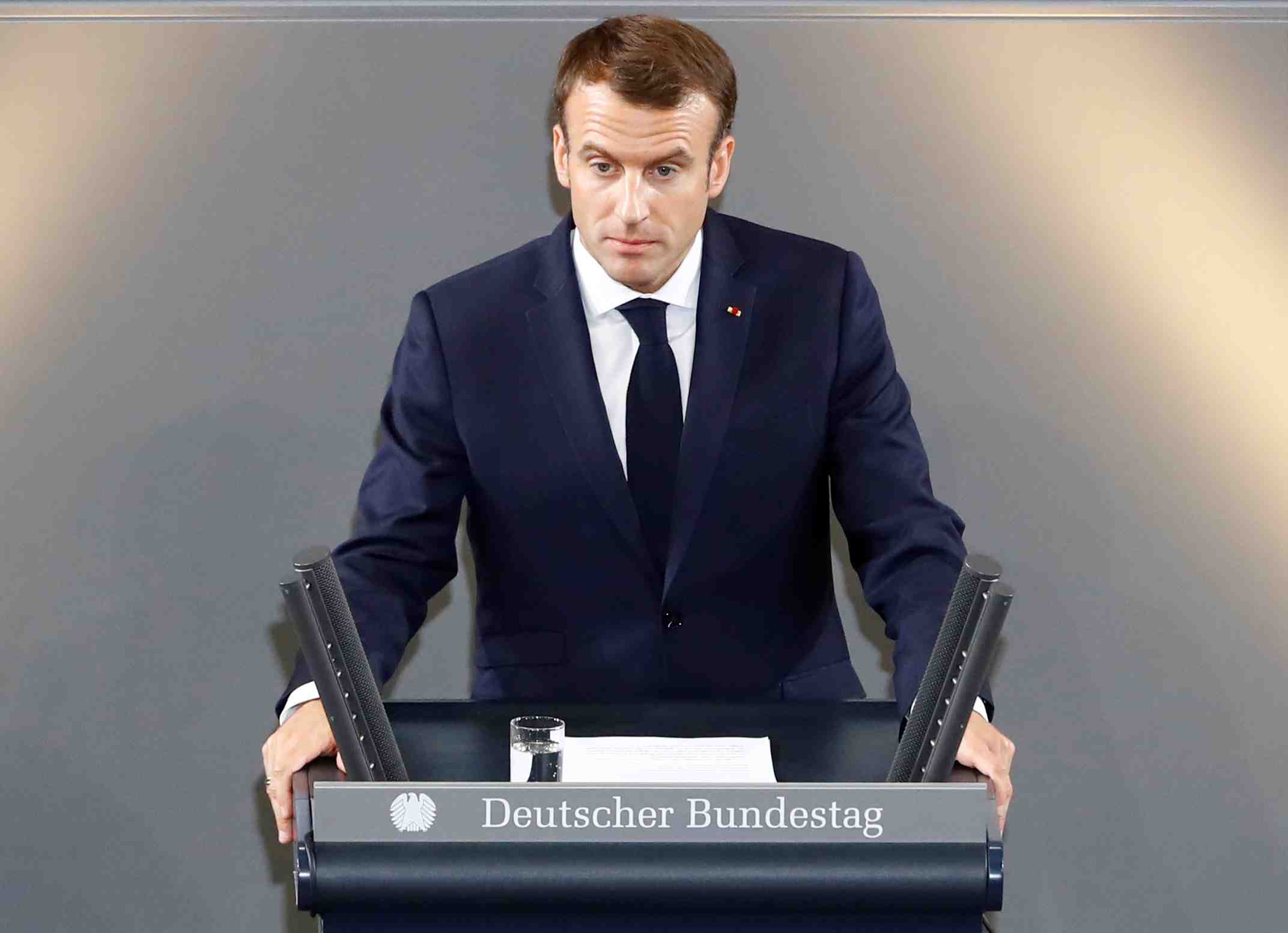Macron invite l'allemagne a surmonter ses peurs pour reformer l'europe