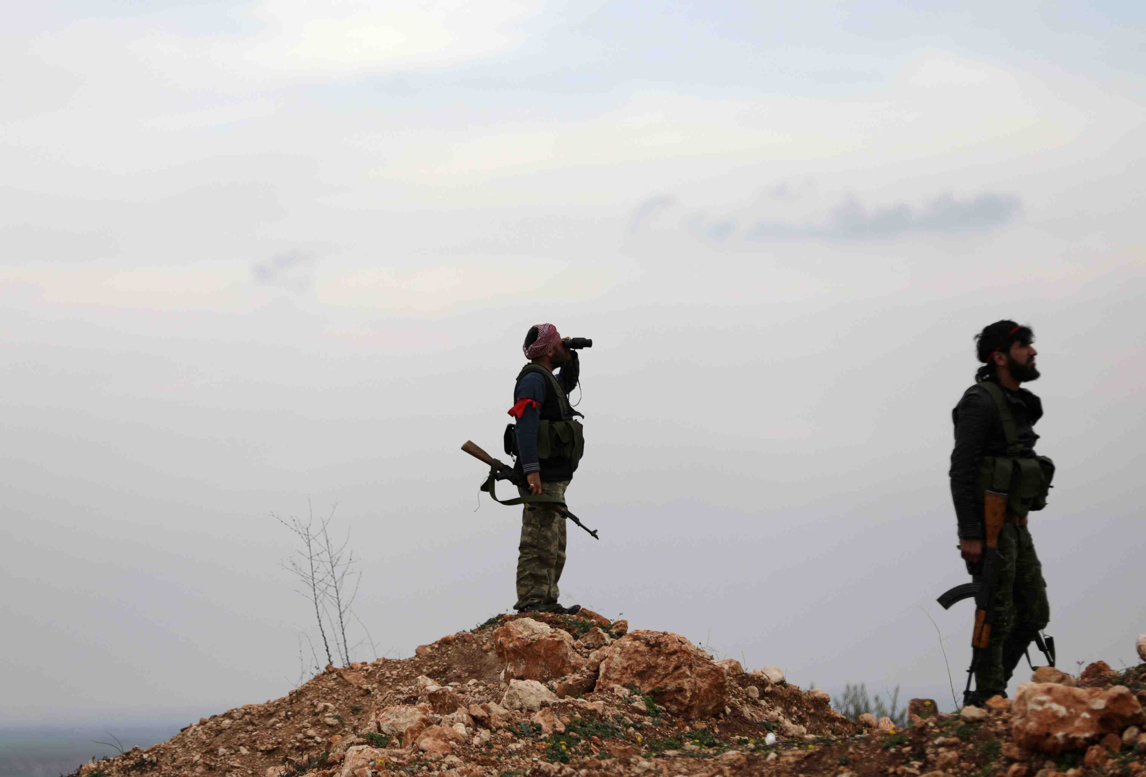 Syrie: la turquie va lancer "sous peu" son offensive, dit le conseiller d'erdogan