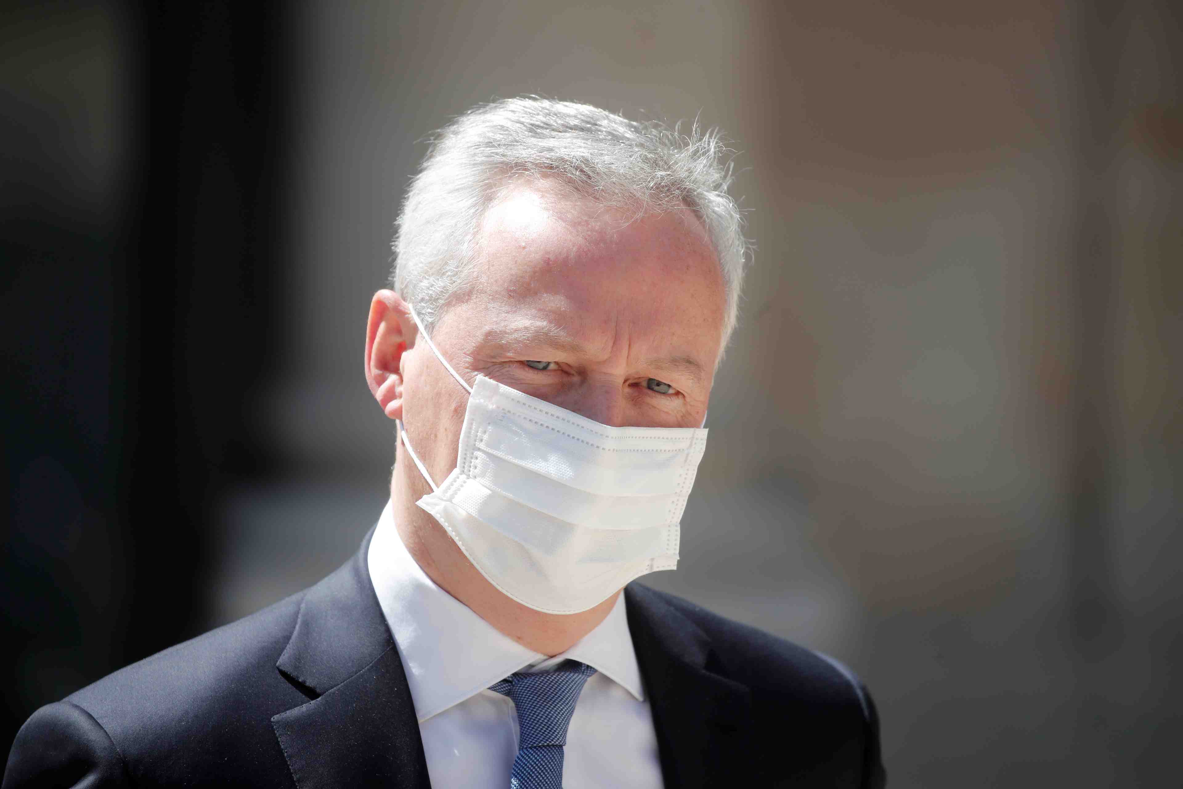 "nous ferons ce qui est necessaire pour garantir la survie d'air france", declare le maire