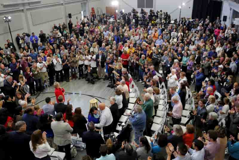 Hillary clinton presente son plan pour le controle des armes