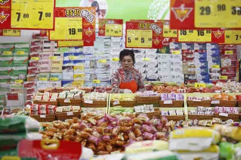 Pekin s'attend a un ralentissement de la croissance des ventes au detail en 2015