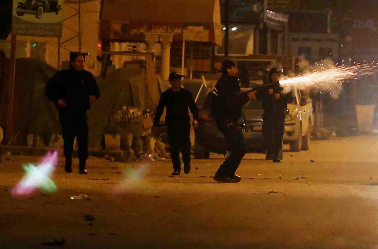 L'armee deployee dans plusieurs villes de tunisie
