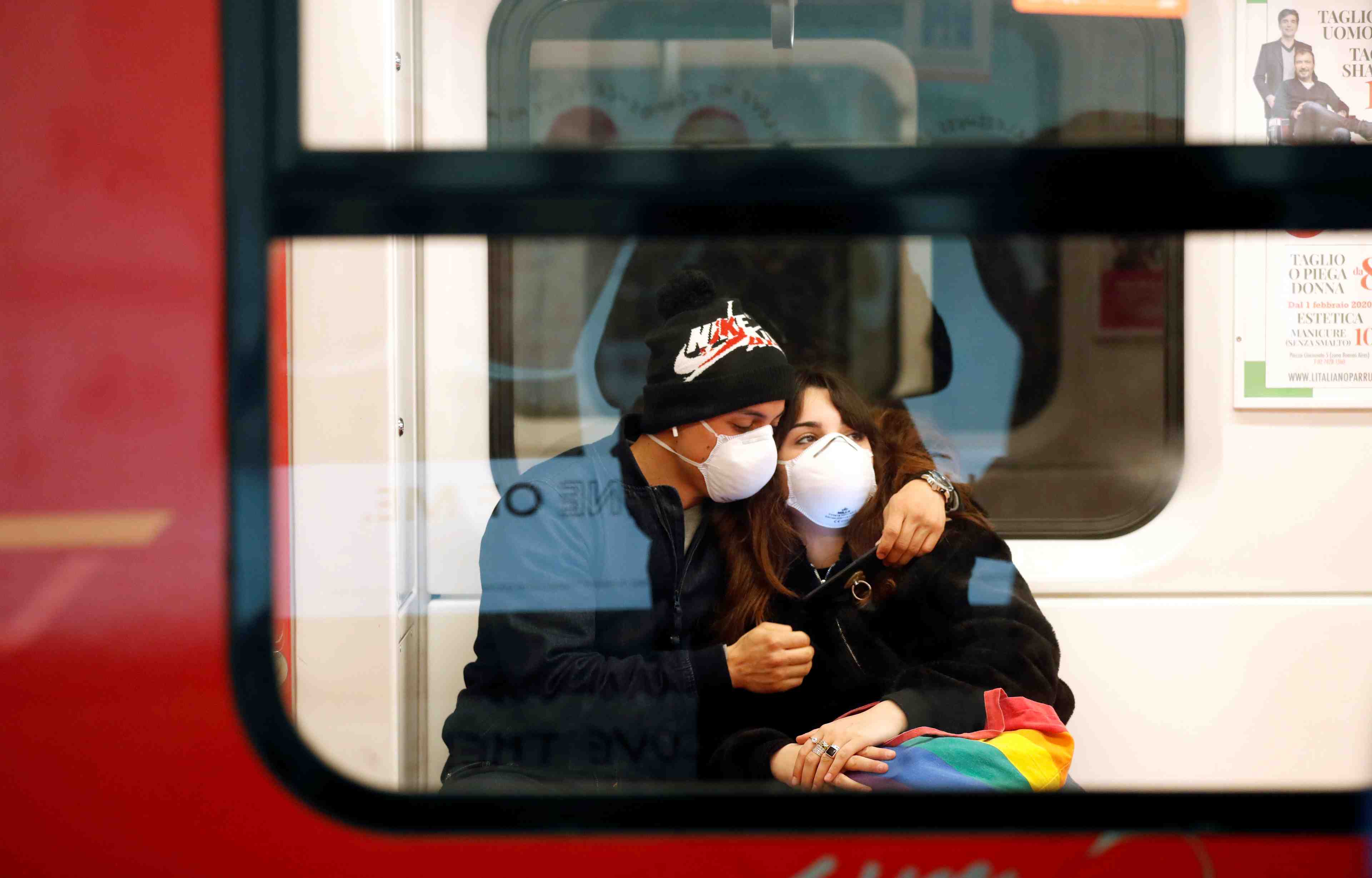 Coronavirus : mesures de precaution a londres et au parlement europeen