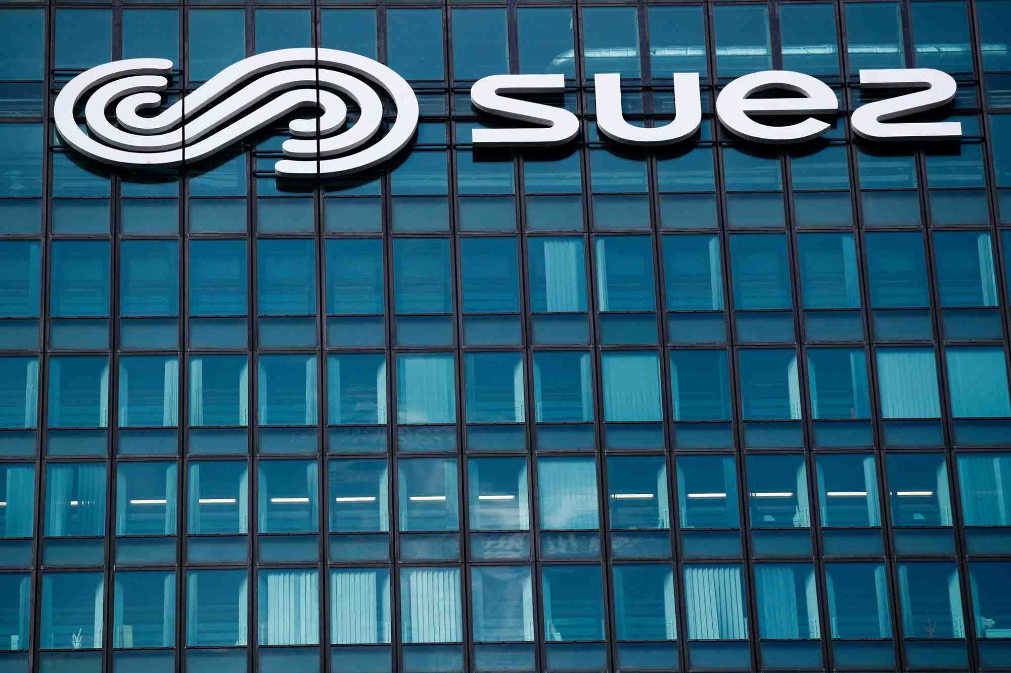 Veolia et suez vont demander ce mois-ci le feu vert de l'ue pour leur fusion