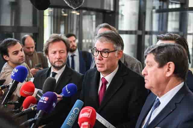 Boris Vallaud (député PS des Landes), Olivier Faure (secrétaire national du PS) et Patrick Kanner, président du groupe socialiste au Sénat à Bercy la semaine dernière.