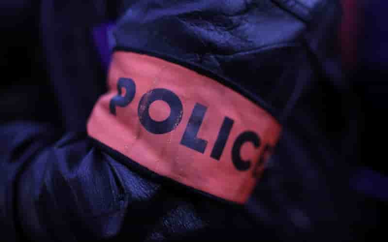 Sept jeunes deferes pour l'attaque de policiers a viry-chatillon