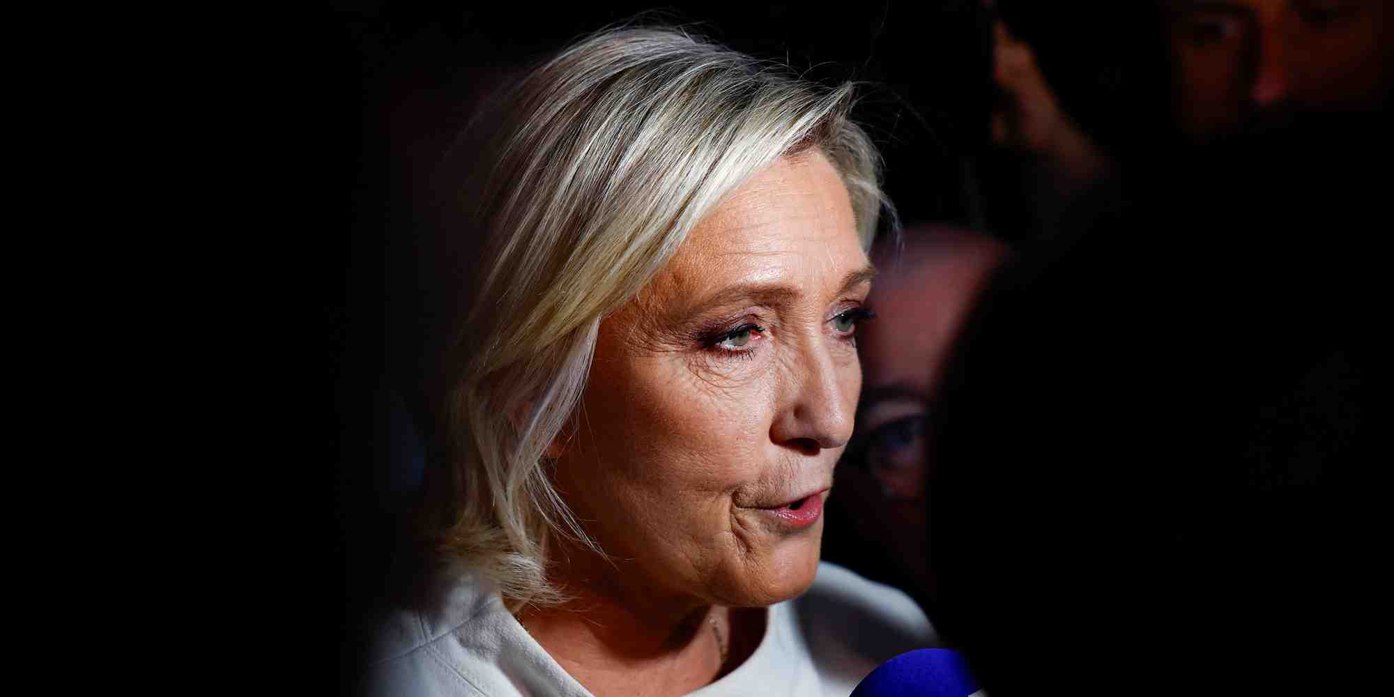 « La majorité du bloc central ne pouvait pas voter pour elle car, en général, elle ne participe pas au vote de la commission des Finances. Cela démontre surtout qu'il n'y a plus aucune règle à l'Assemblée nationale. Elle est devenue une zone de non-droit », a déclaré Marine Le Pen.