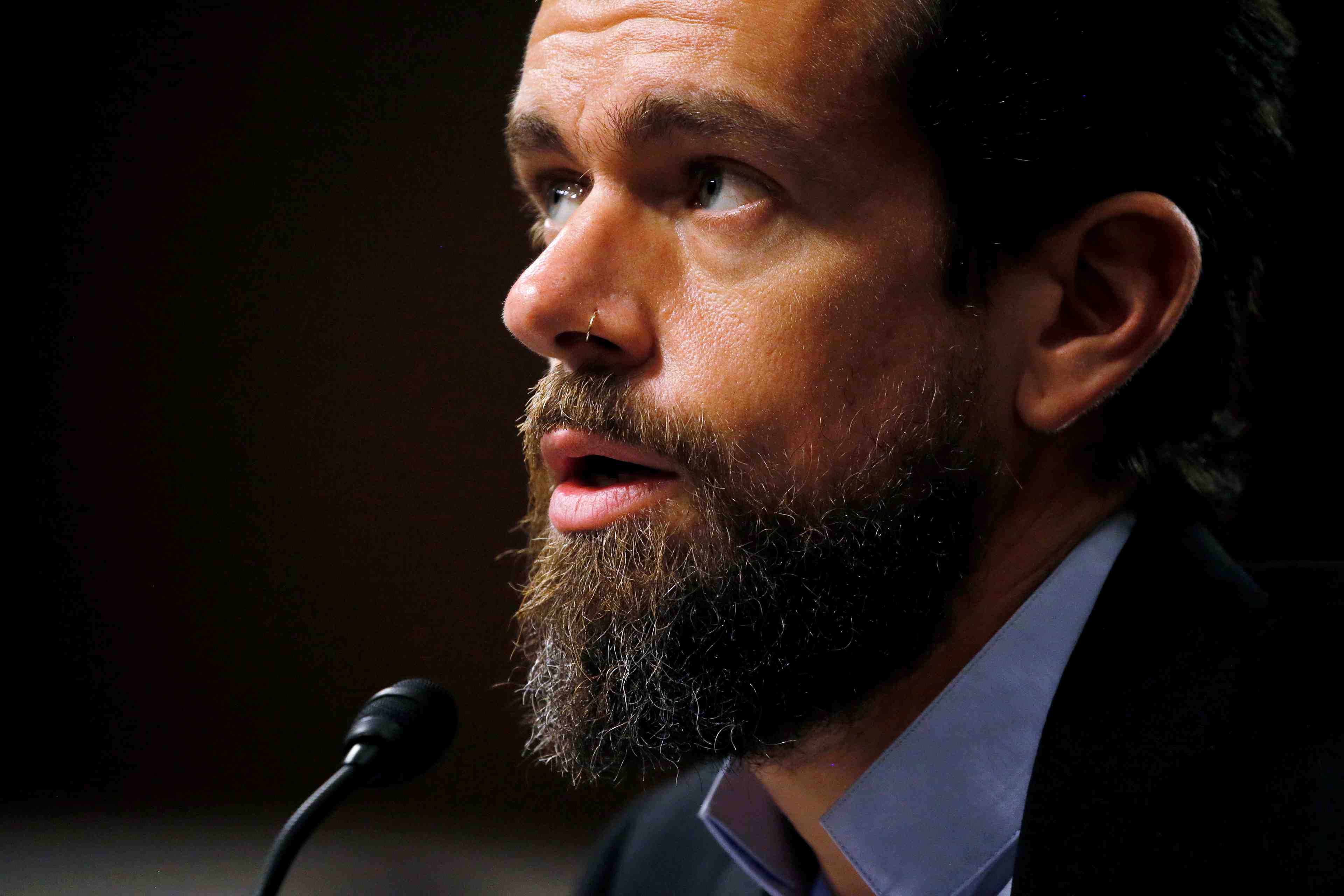Demission du directeur general de twitter, remplace par parag agrawal