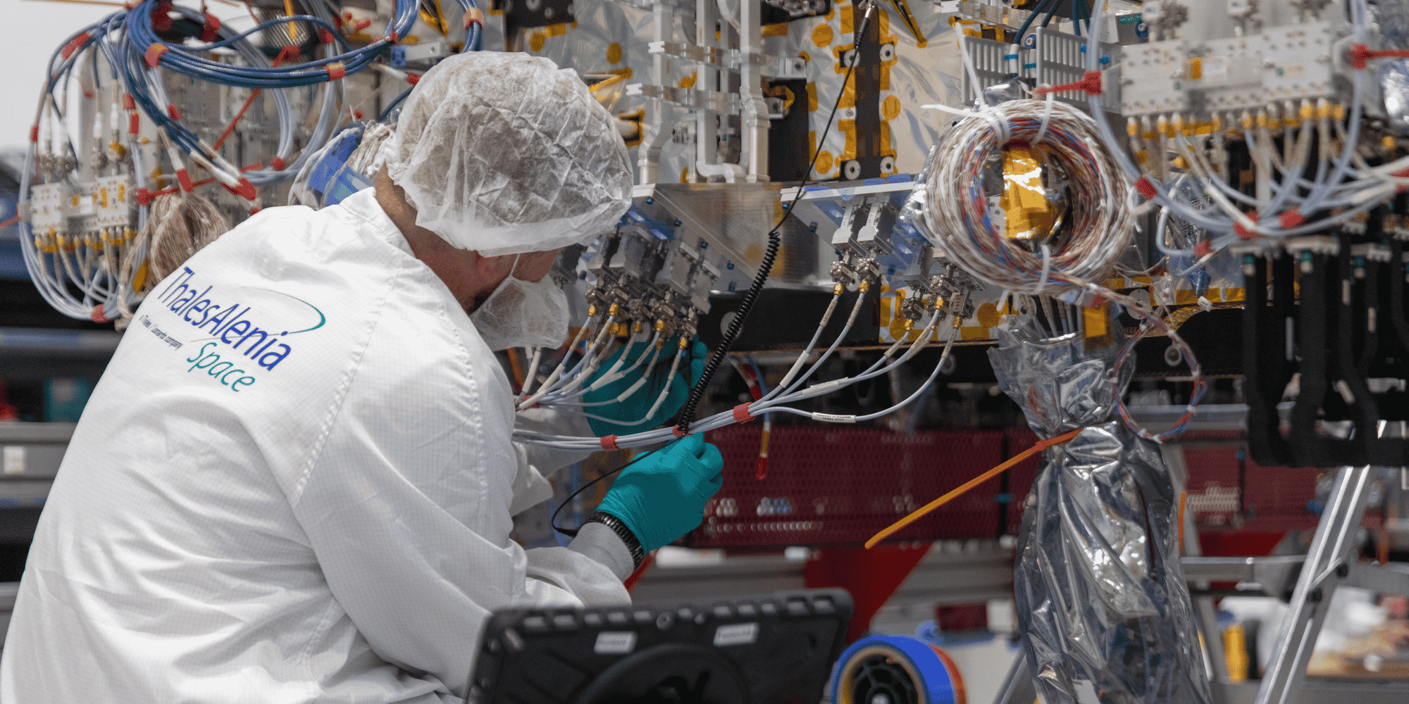 thales alenia space