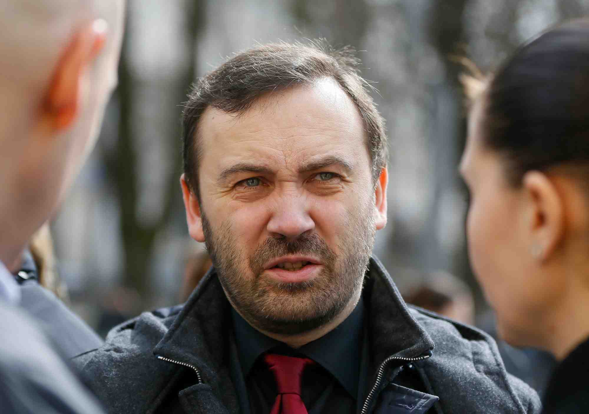 L'ancien depute russe ilya ponomarev lors de funerailles