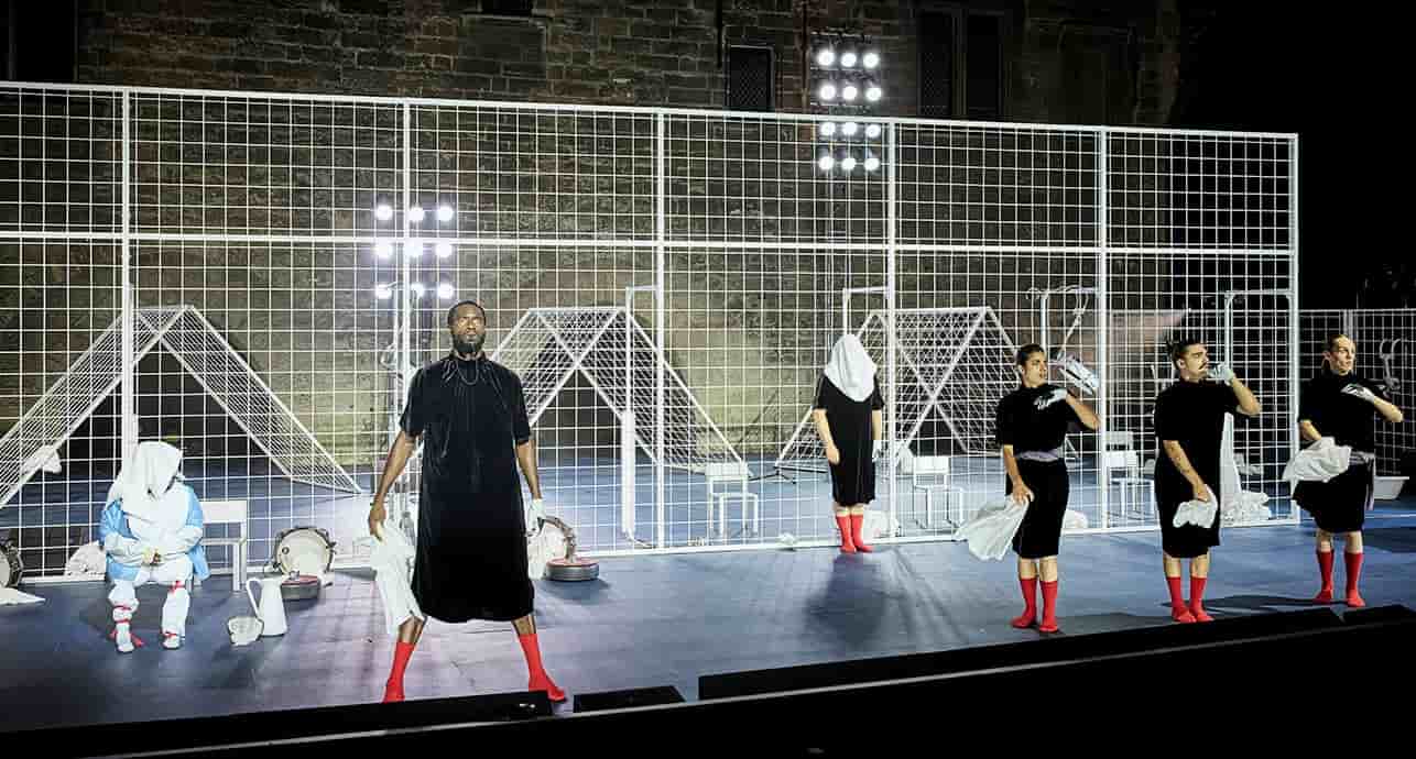 « Nôt », de Marlene Monteiro Freitas, présenté en ouverture du festival d'Avignon, a divisé le public et les critiques.
