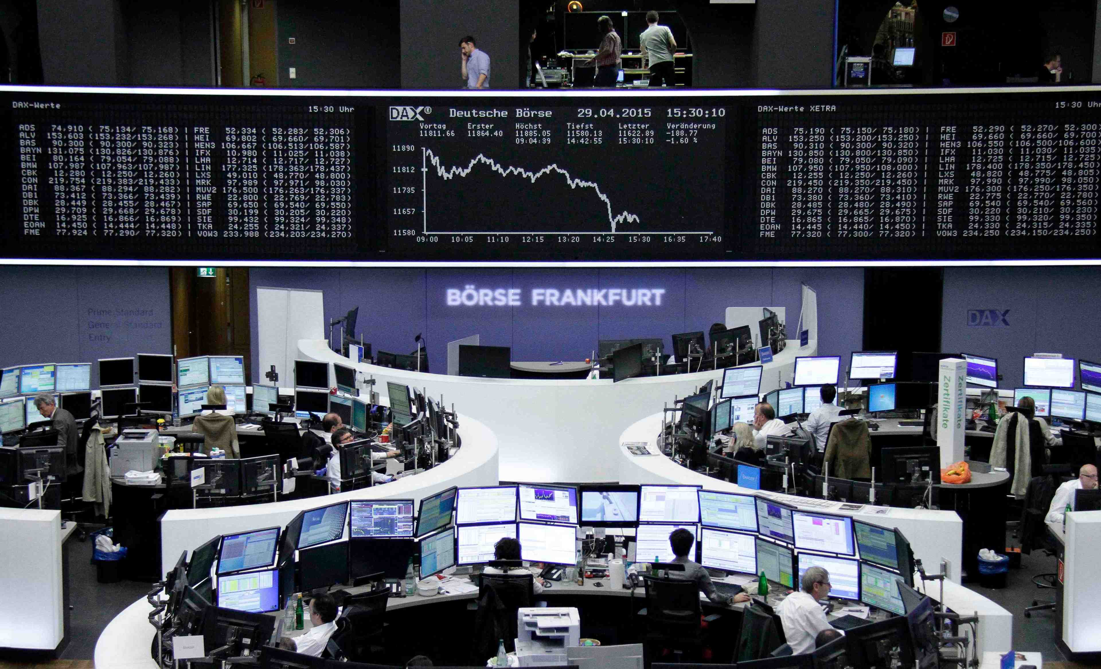 Les bourses europeennes terminent en nette baisse