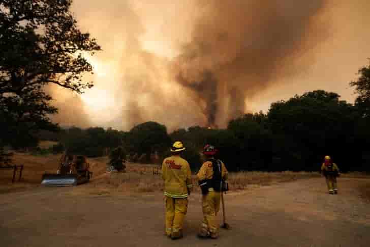 Incendie en partie maitrise dans le centre de la californie