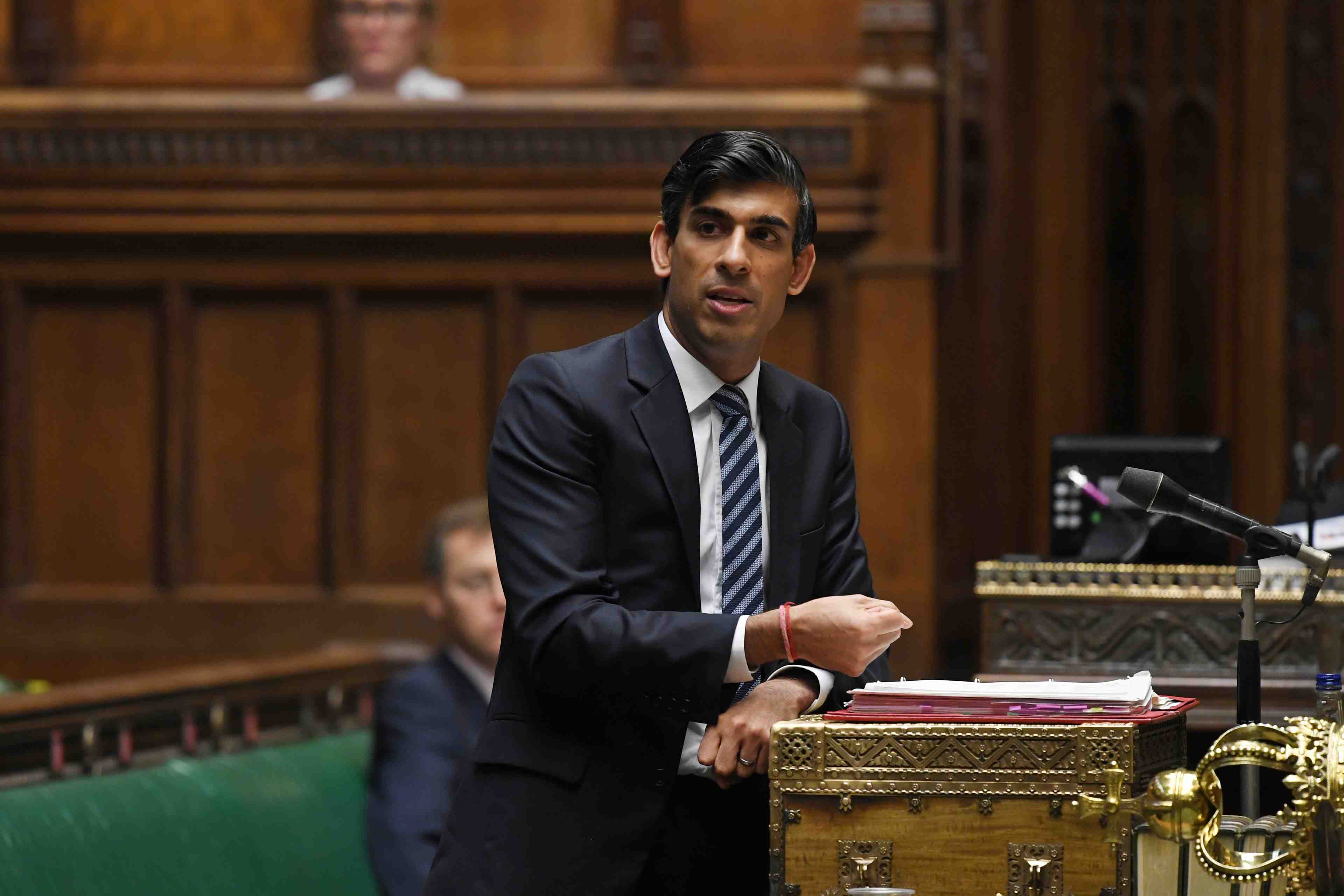 Grande-bretagne: la boe et le gouvernement renforcent le soutien a l'economie