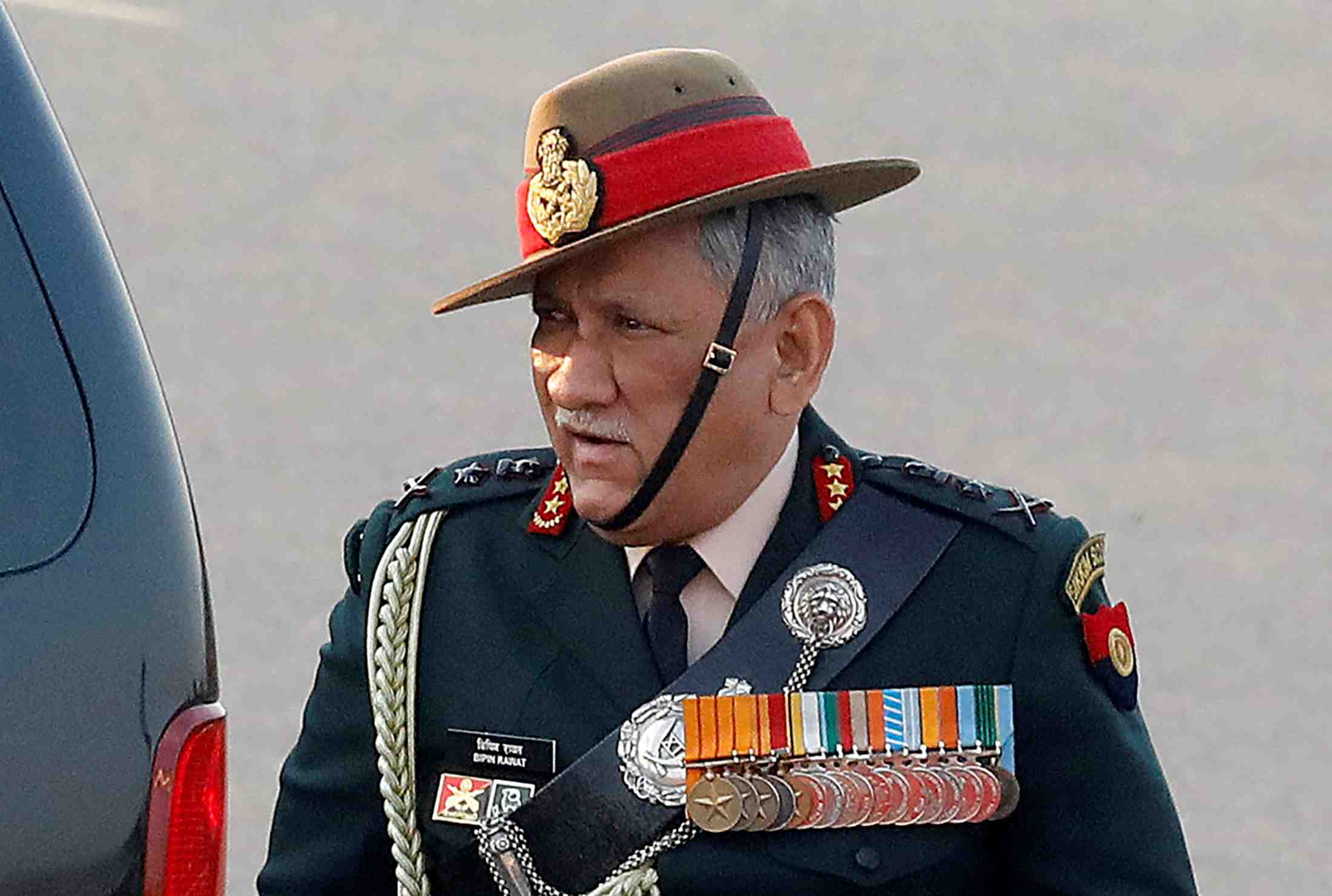 Inde: mort du chef d'etat-major des armees dans le crash d'un helicoptere