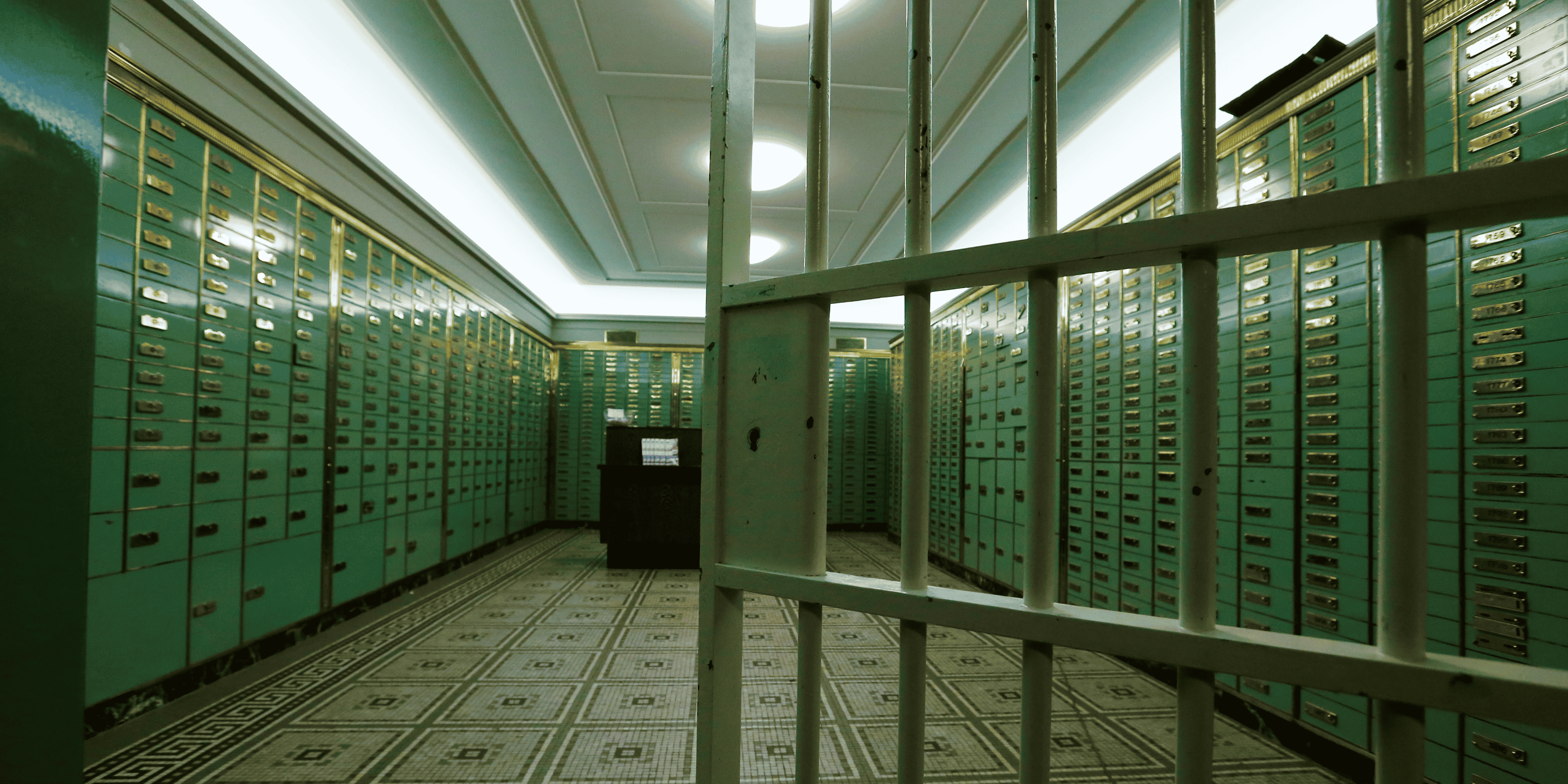 Chambre forte, argent, dollar, euro, billet, monnaie, coffre-fort, banque, Suisse, fisc,