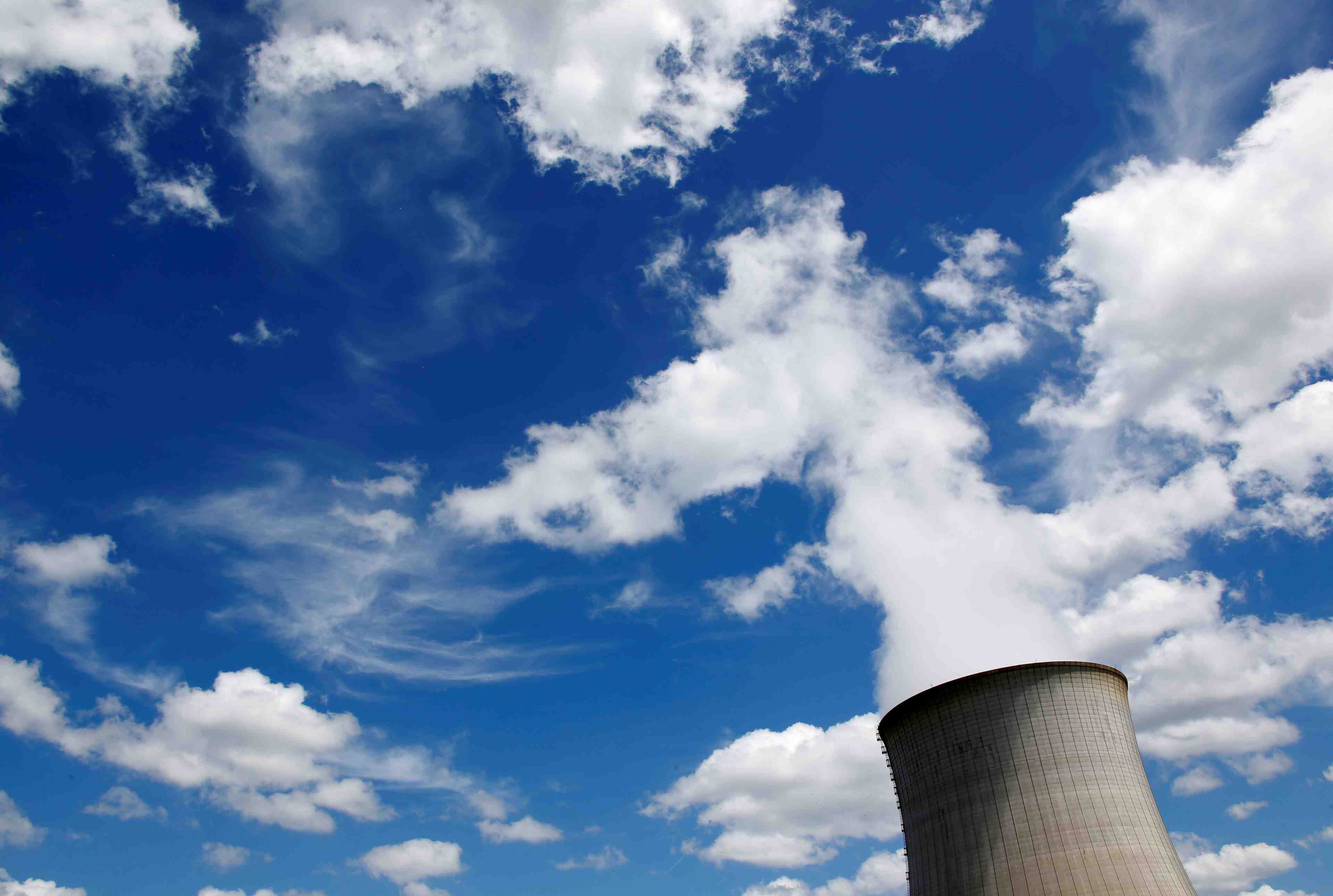 Nucleaire: l'etat envisage de construire six epr