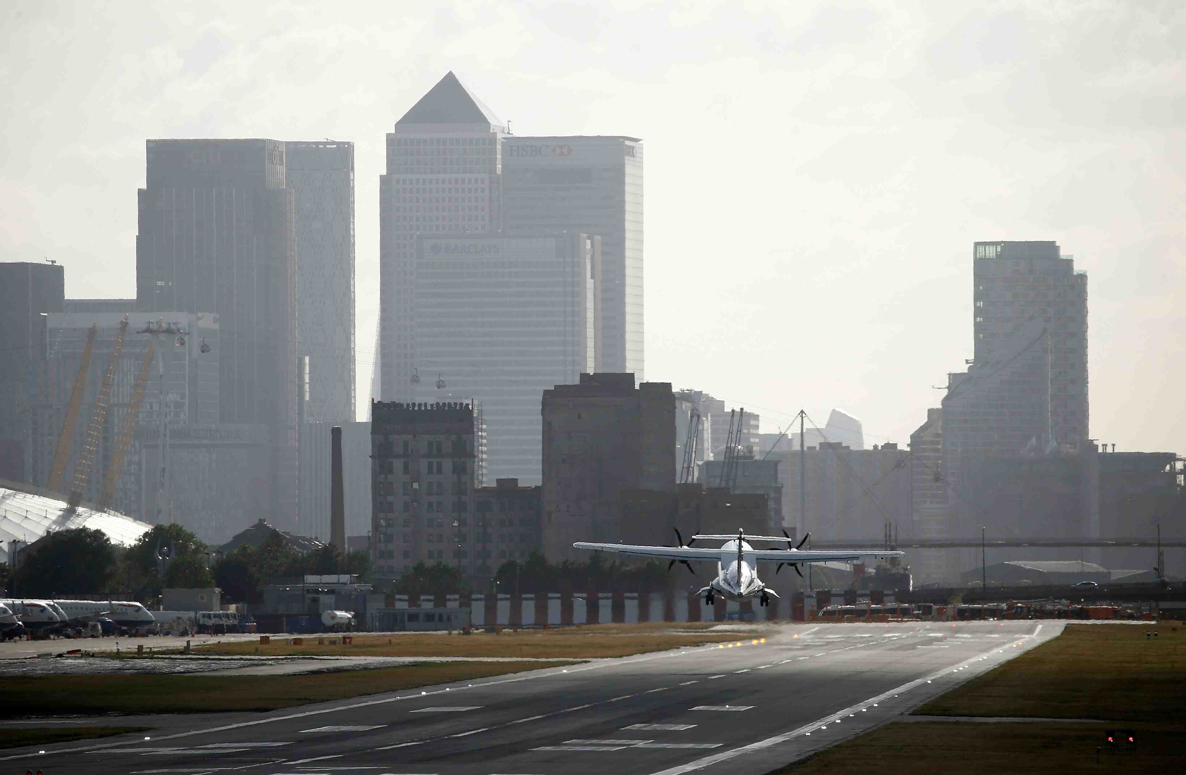 Londres leve les regles de quarantaine sur de nombreuses destinations