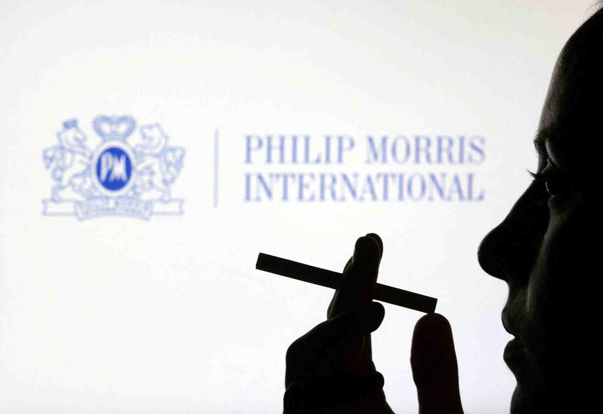 Photo d'illustration montrant le logo de philip morris international