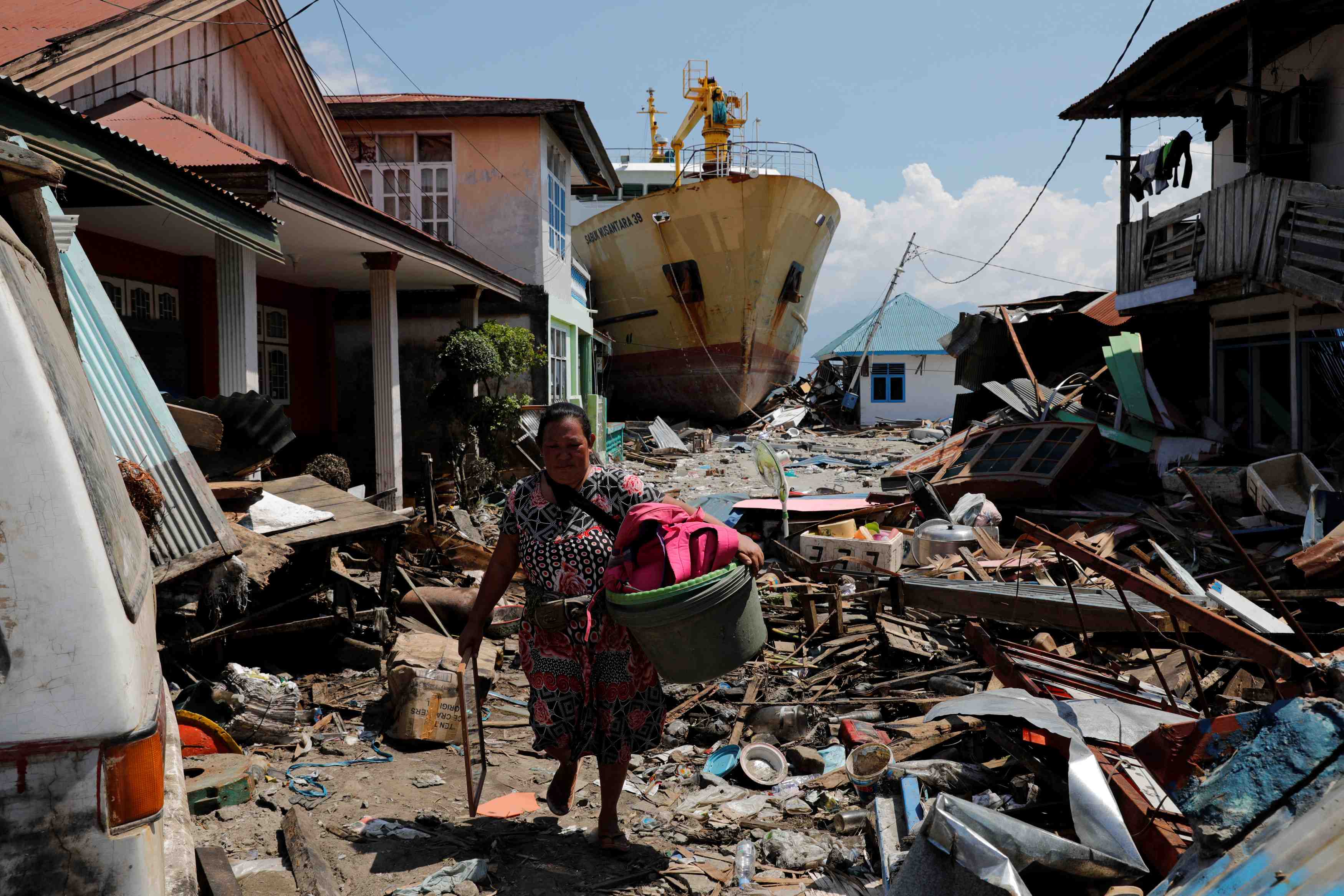 Le bilan du seisme aux celebes depasse les 1.500 morts