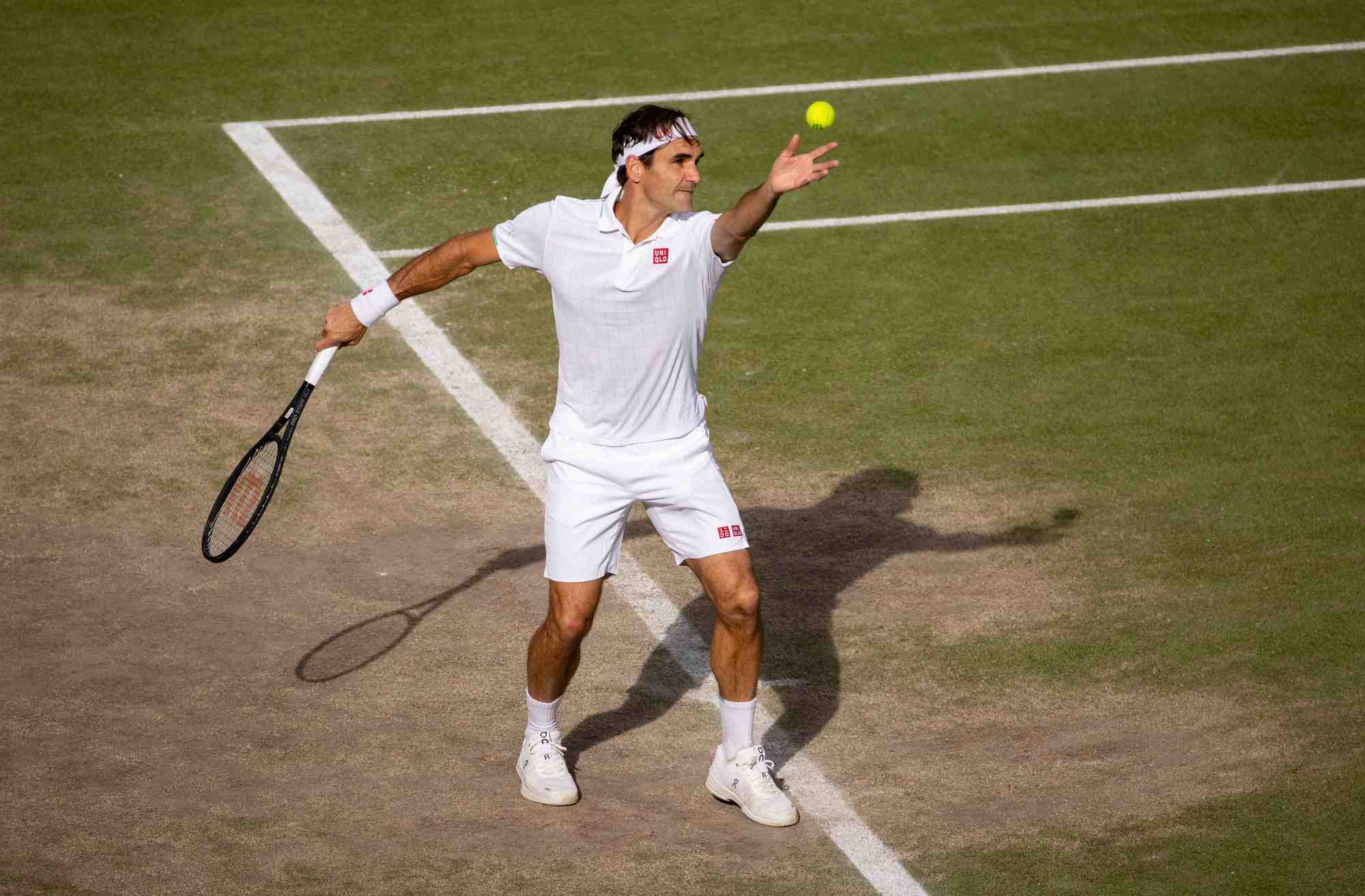 Photo d'archives du joueur de tennis suisse roger federer lors de son match de quart de finale au tournoi de wimbledon