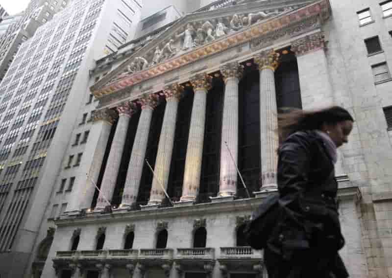 La bourse de new york accuse une baisse infime
