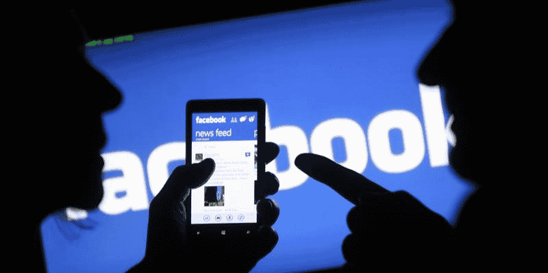 Facebook: les pubs liees a moscou vues par 10 millions d'americains