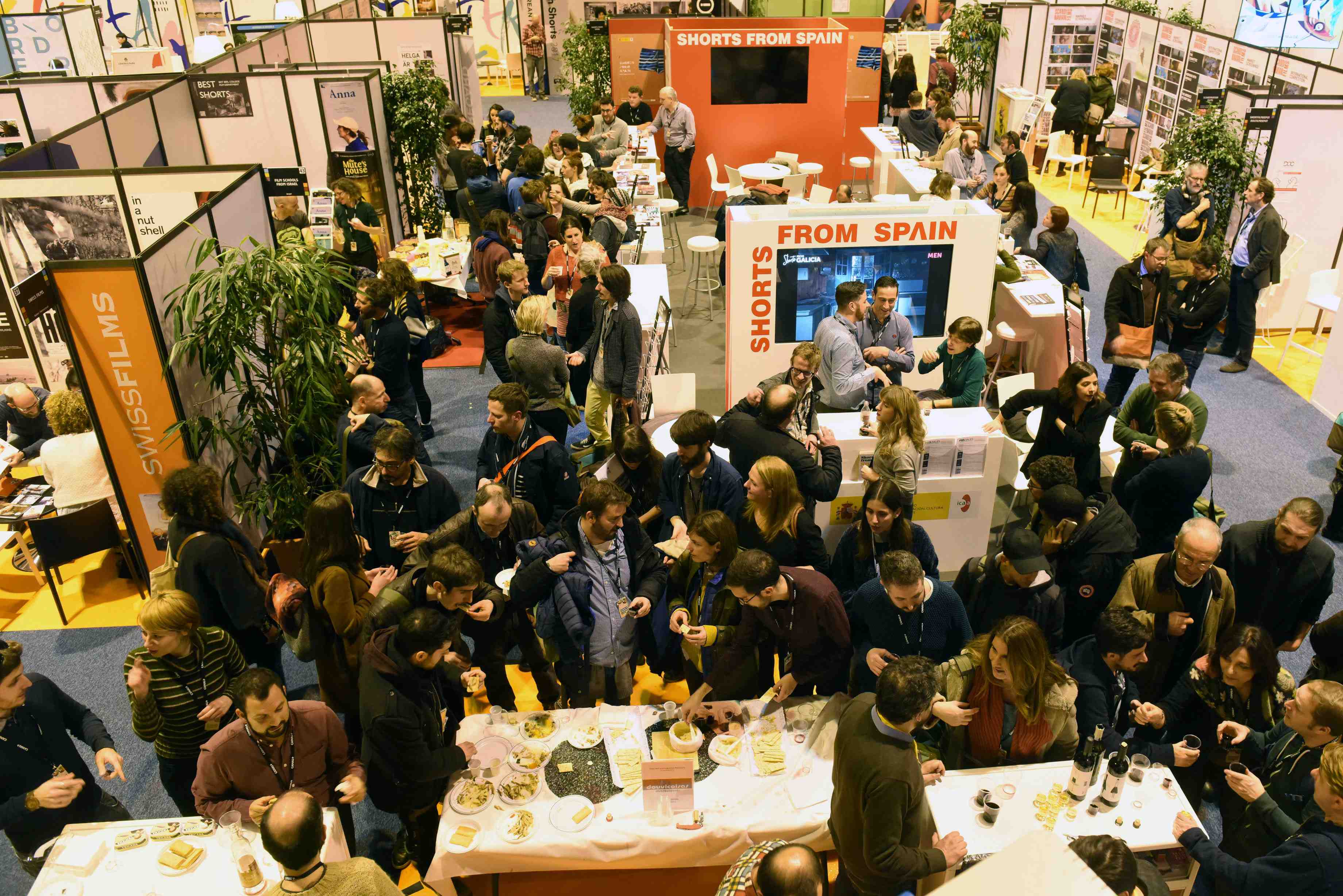 Happy Hour market