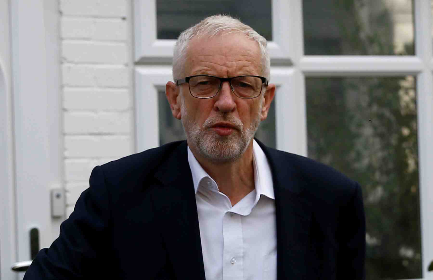 Corbyn va reunir les partis d'opposition hostiles a un brexit sans accord