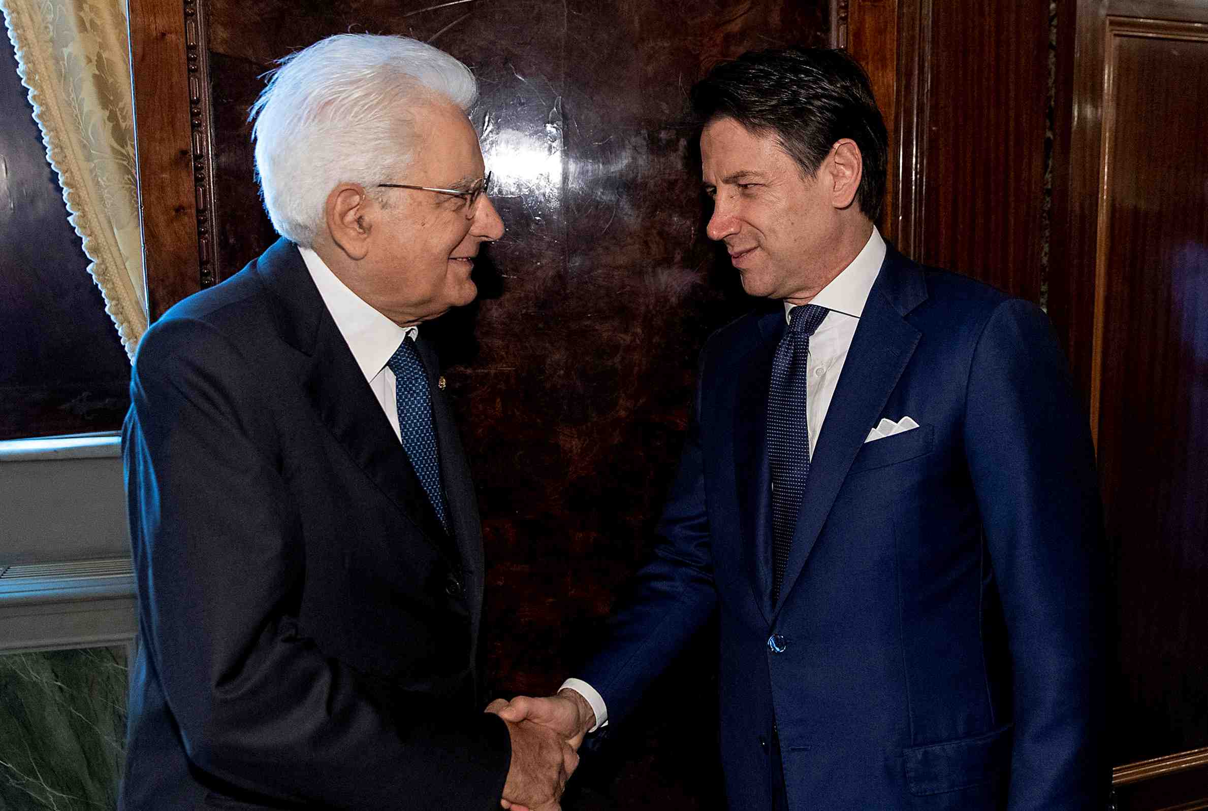 Giuseppe conte charge de former un nouveau gouvernement en italie